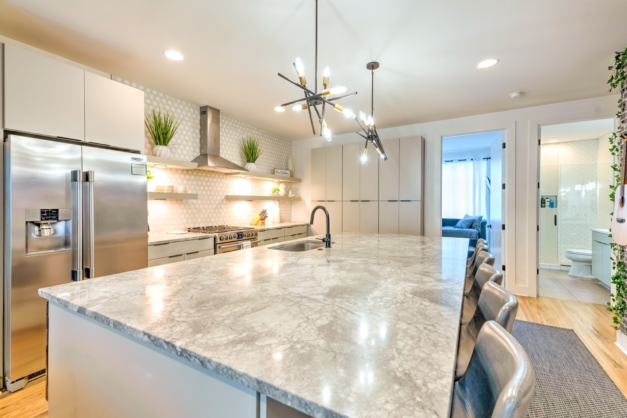2805 Delaware Avenue Unit: 103