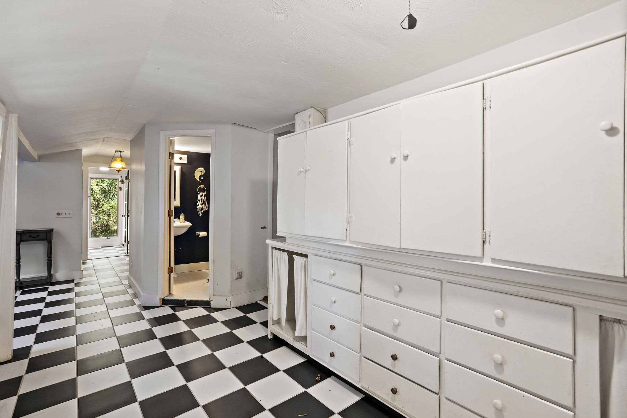 5169 Eatons Creek Rd