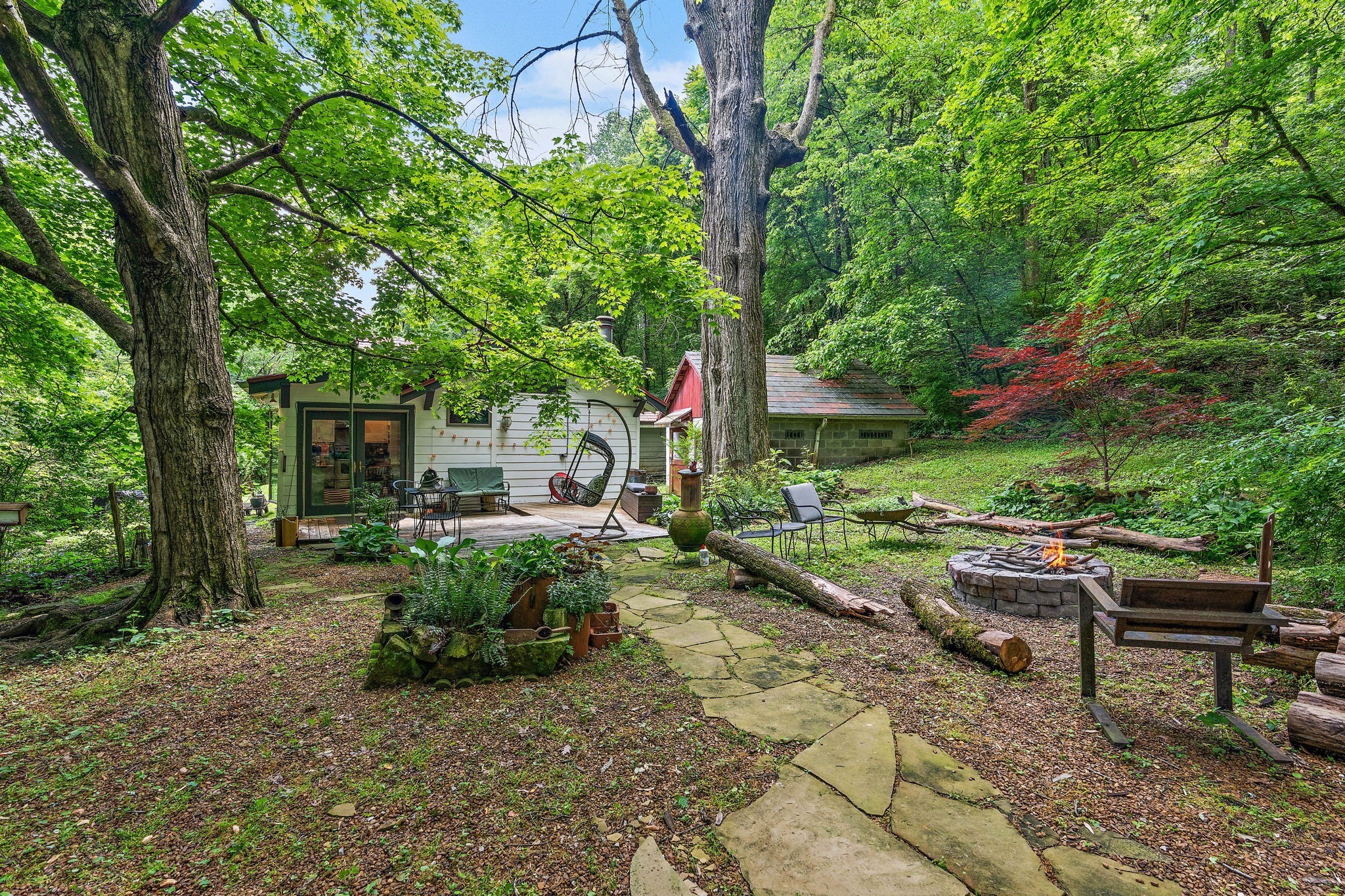 5169 Eatons Creek Rd