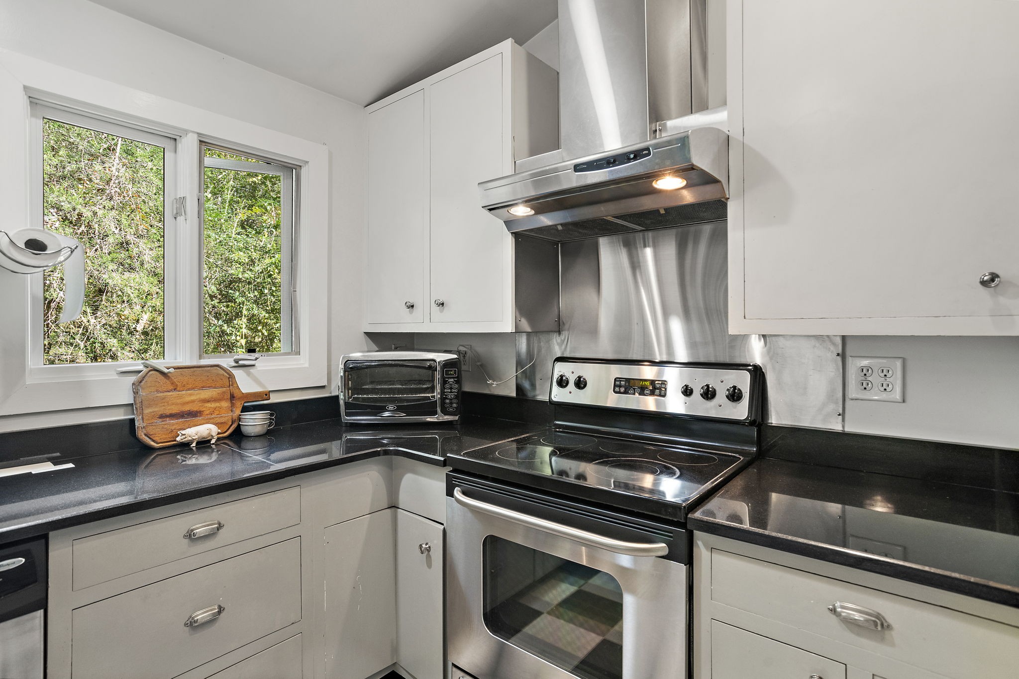 5169 Eatons Creek Rd