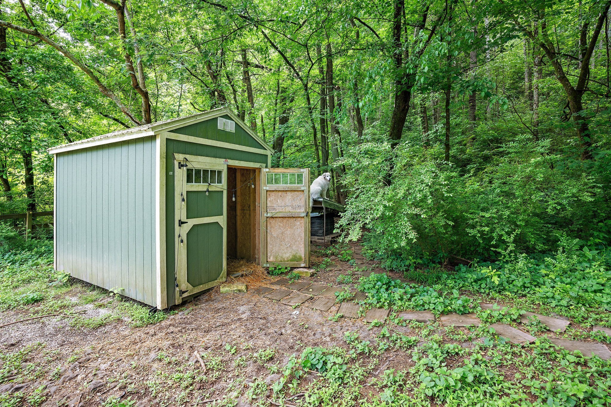 5169 Eatons Creek Rd