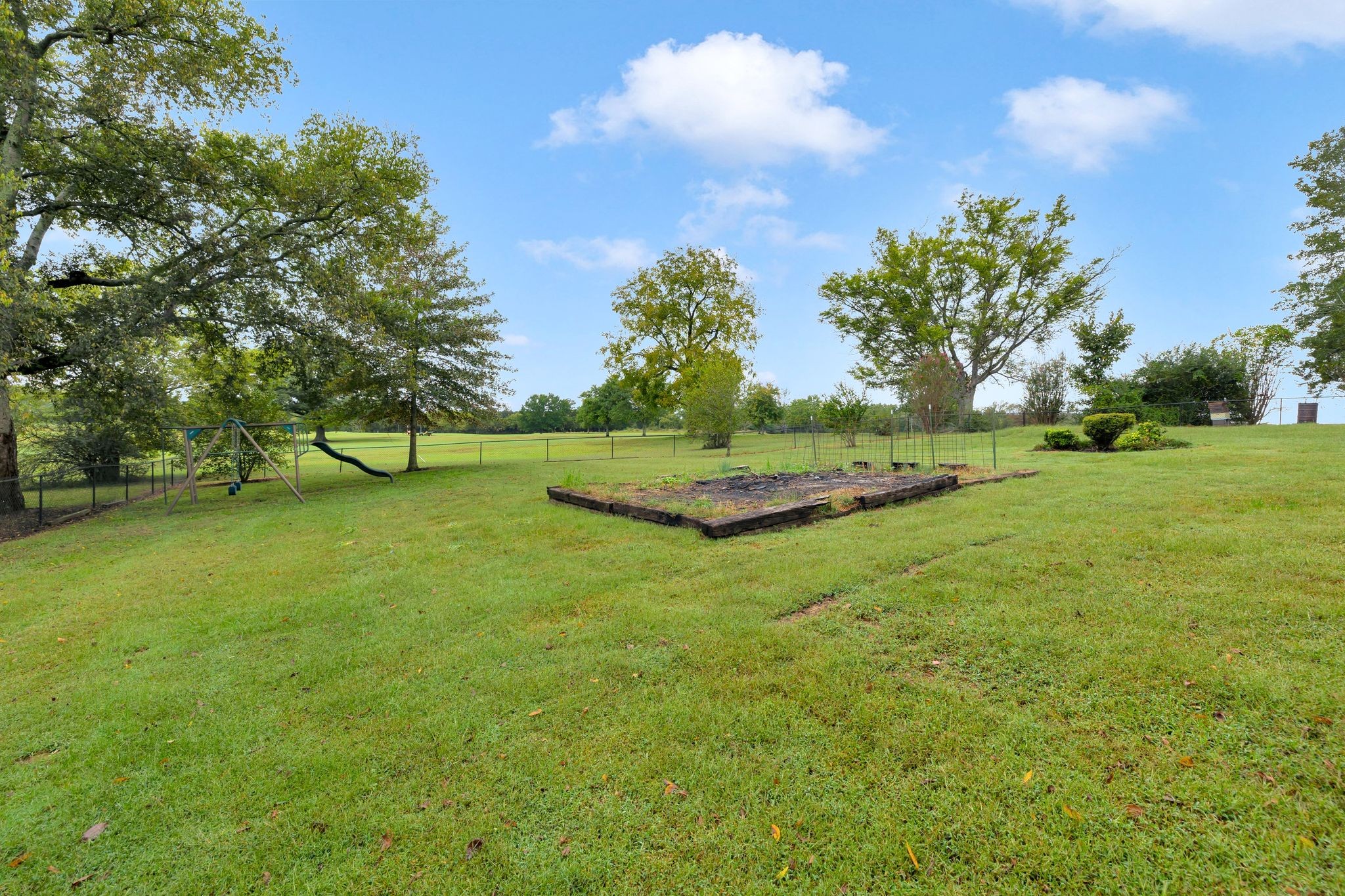 231 Riverbend Country Club Rd