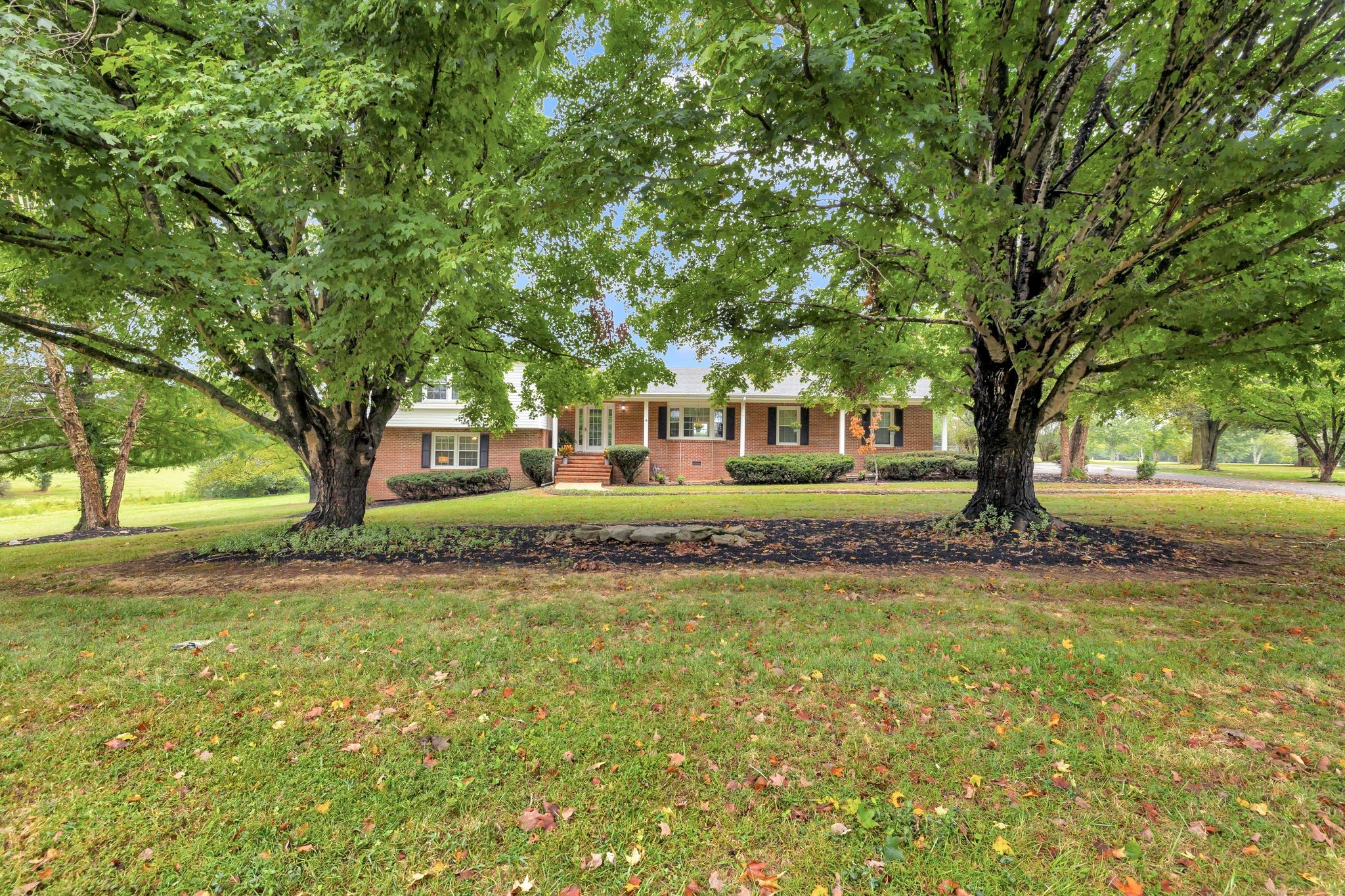 231 Riverbend Country Club Rd