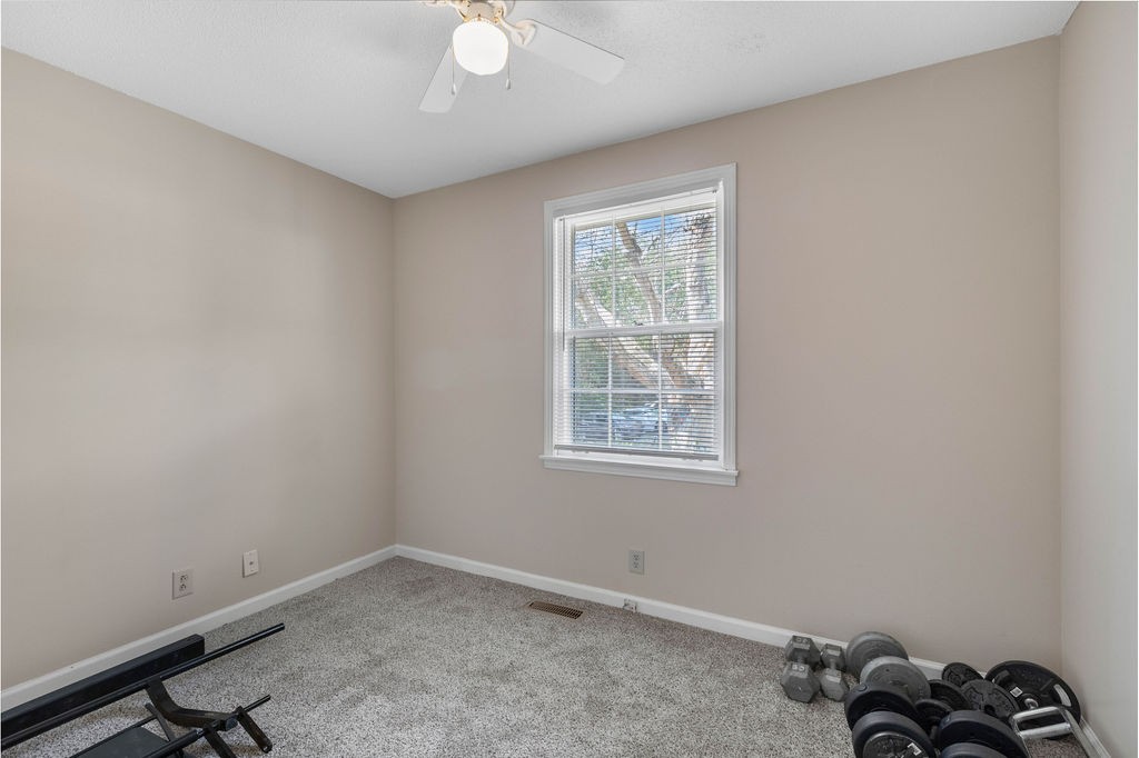 2731 Patricia Ln