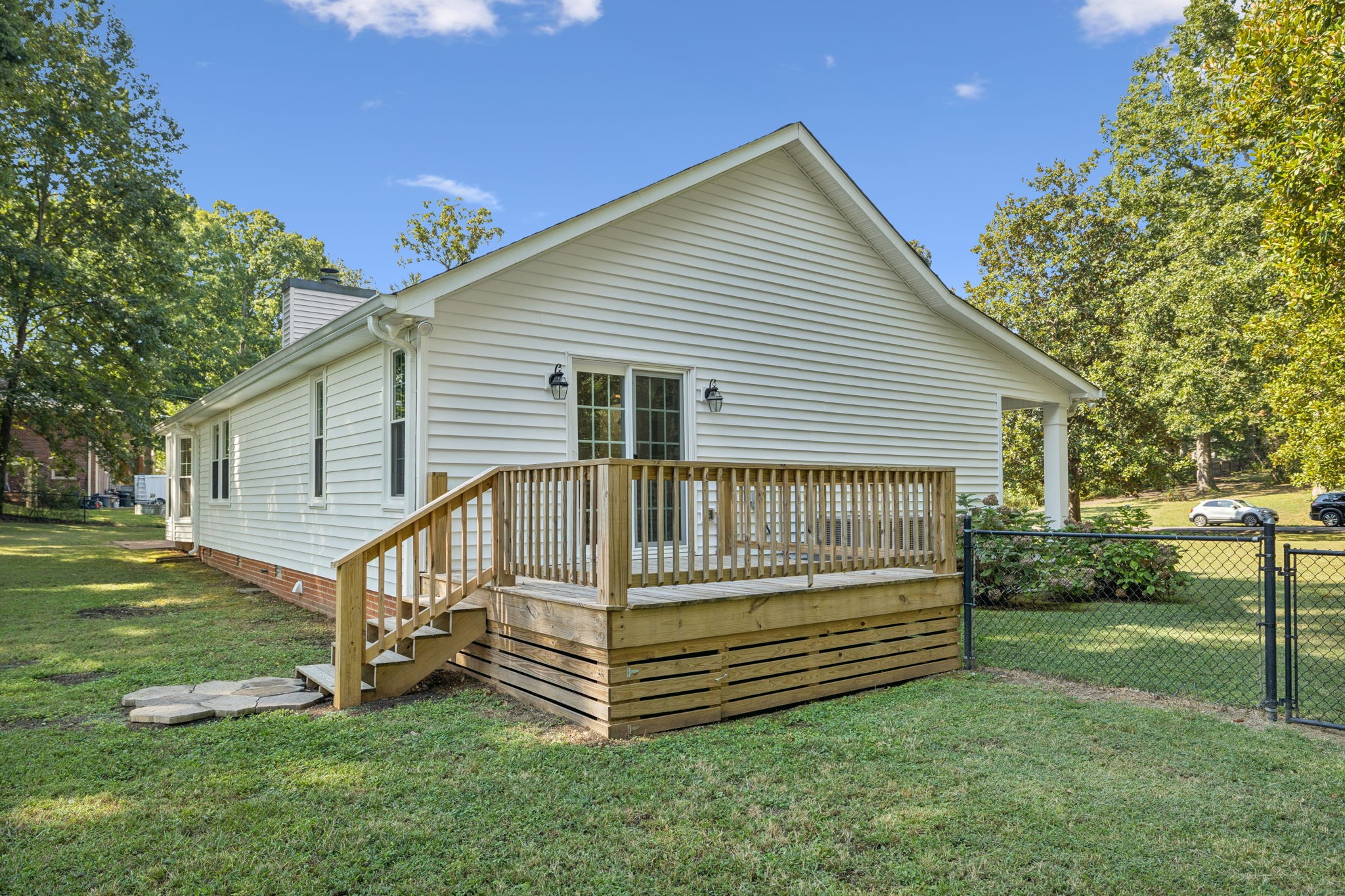 205 E Hills Ter