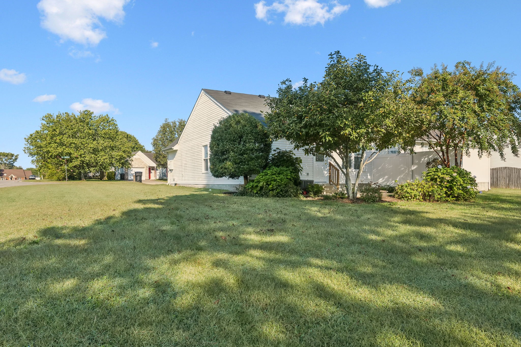 1639 Beaconcrest Cir