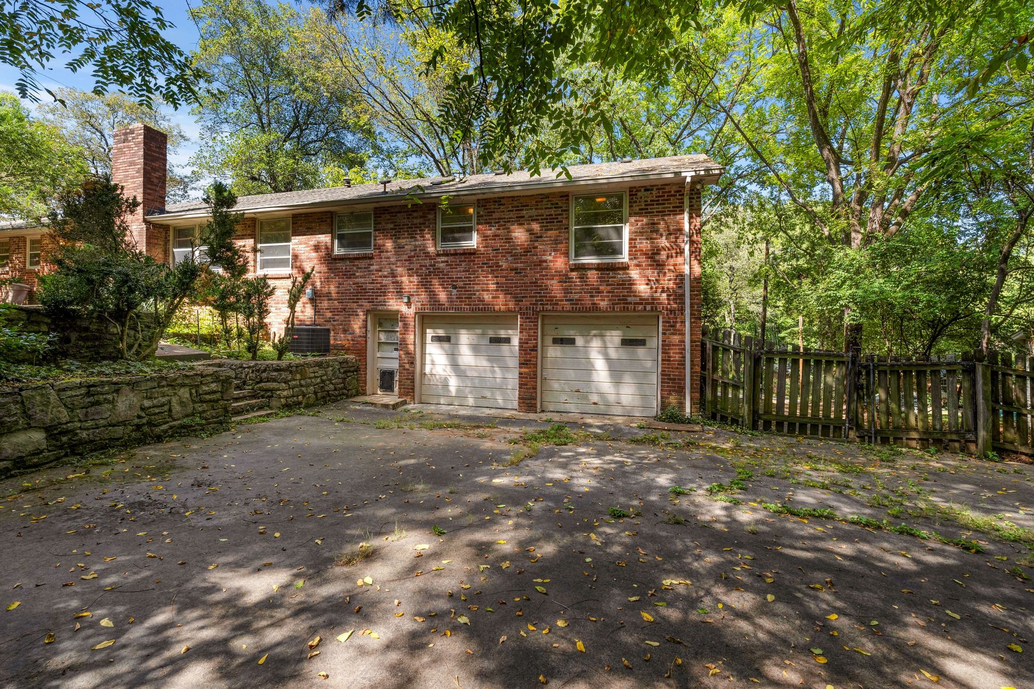 841 Highland Crest Dr