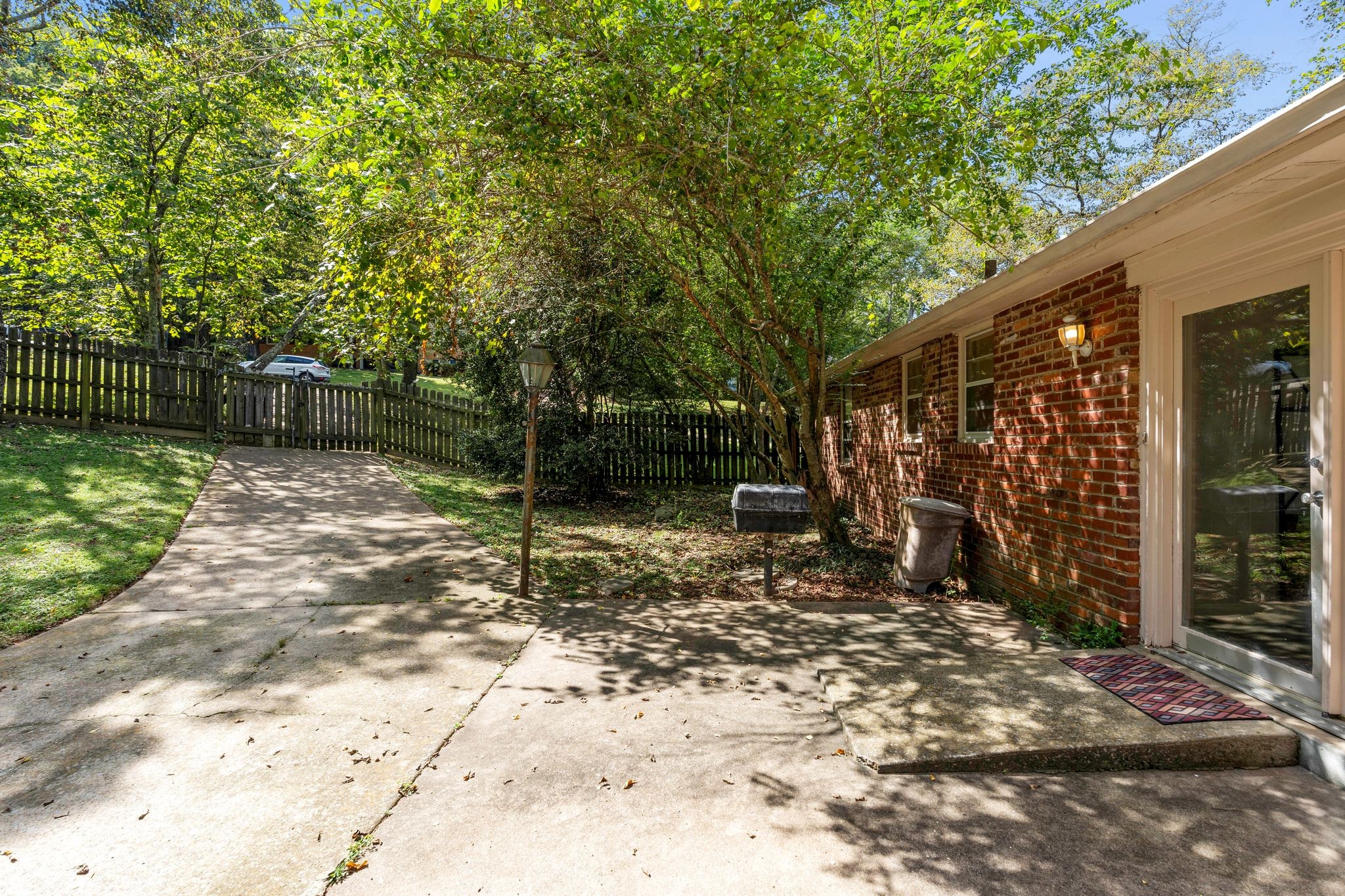 841 Highland Crest Dr
