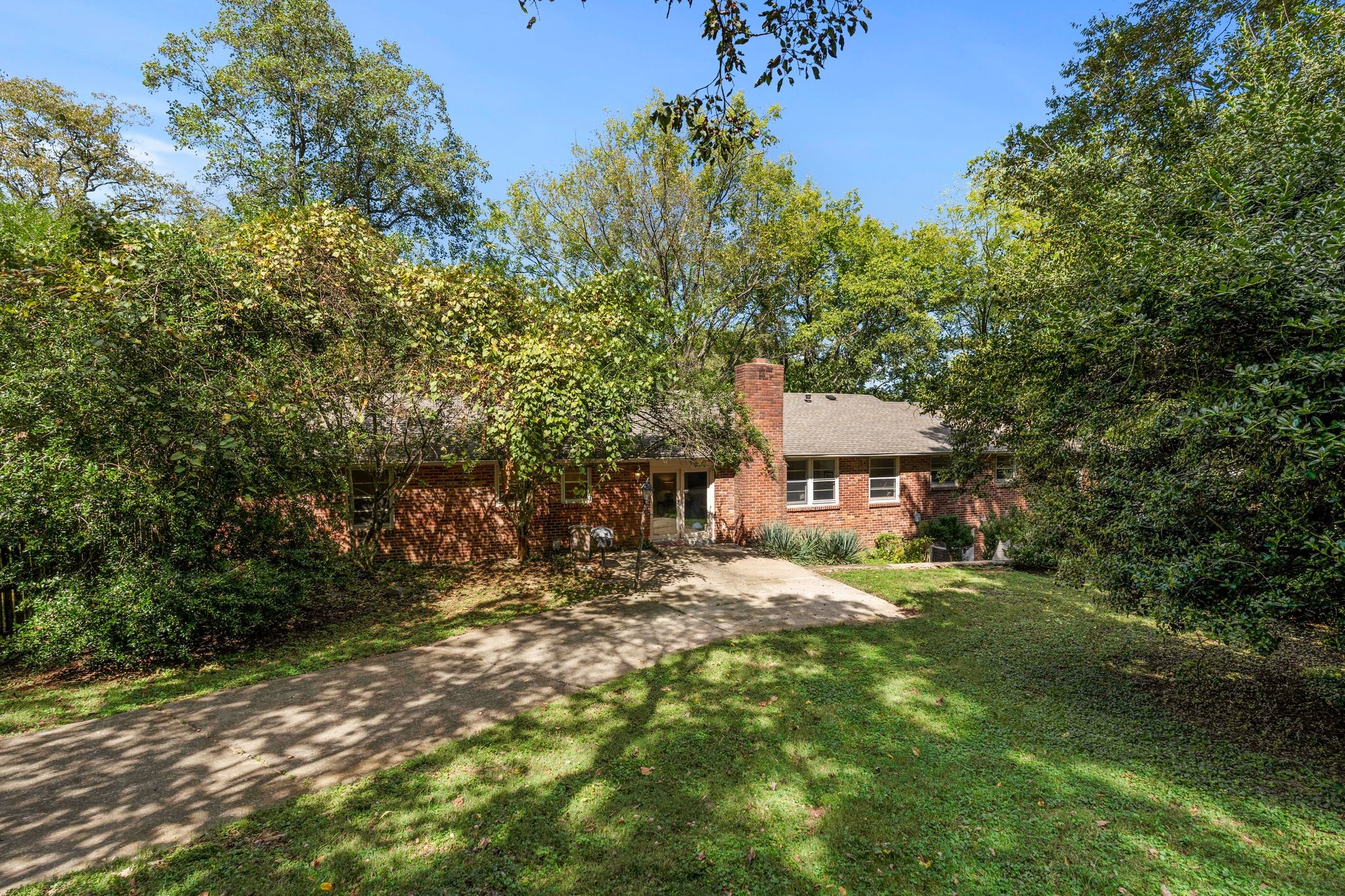 841 Highland Crest Dr