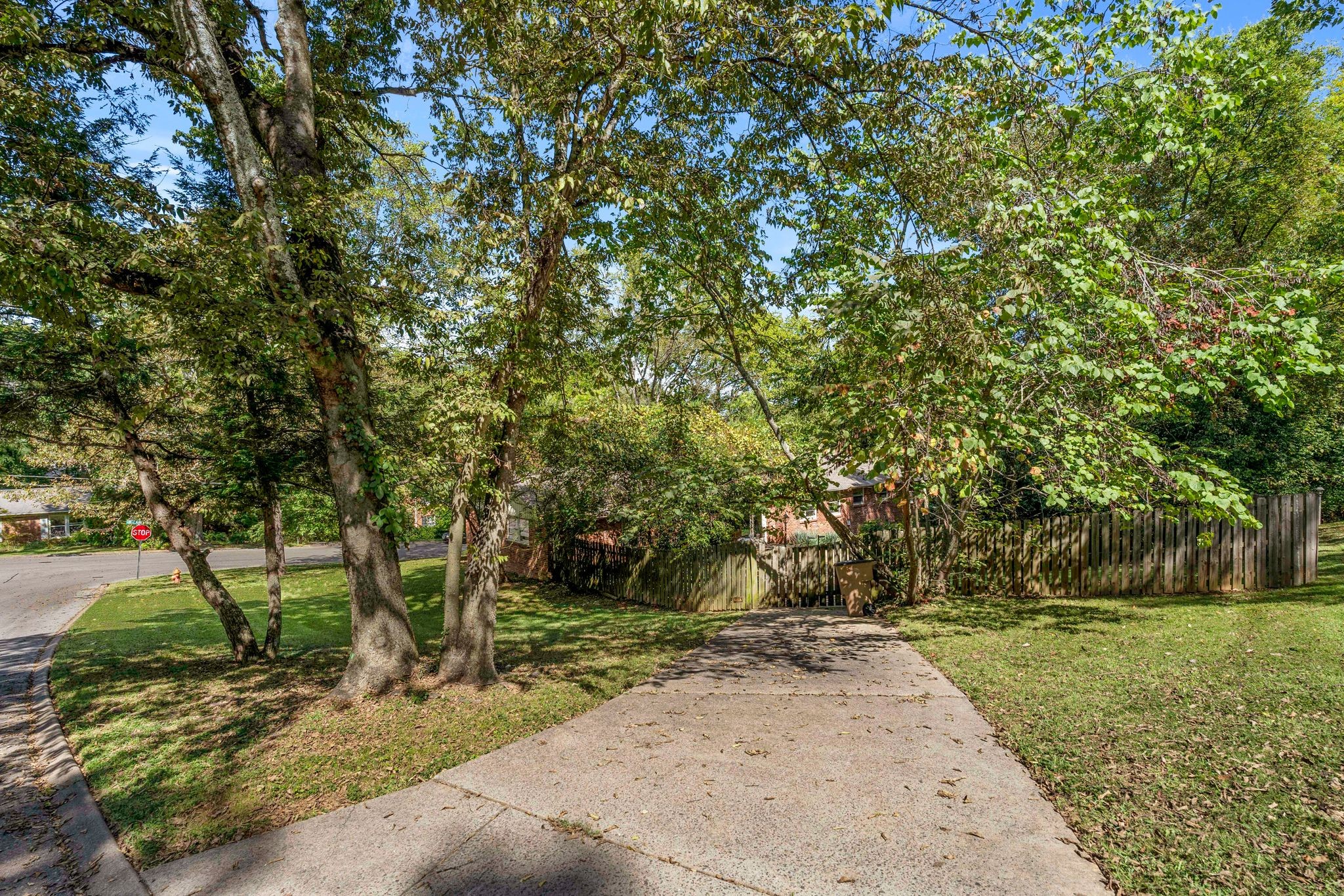 841 Highland Crest Dr