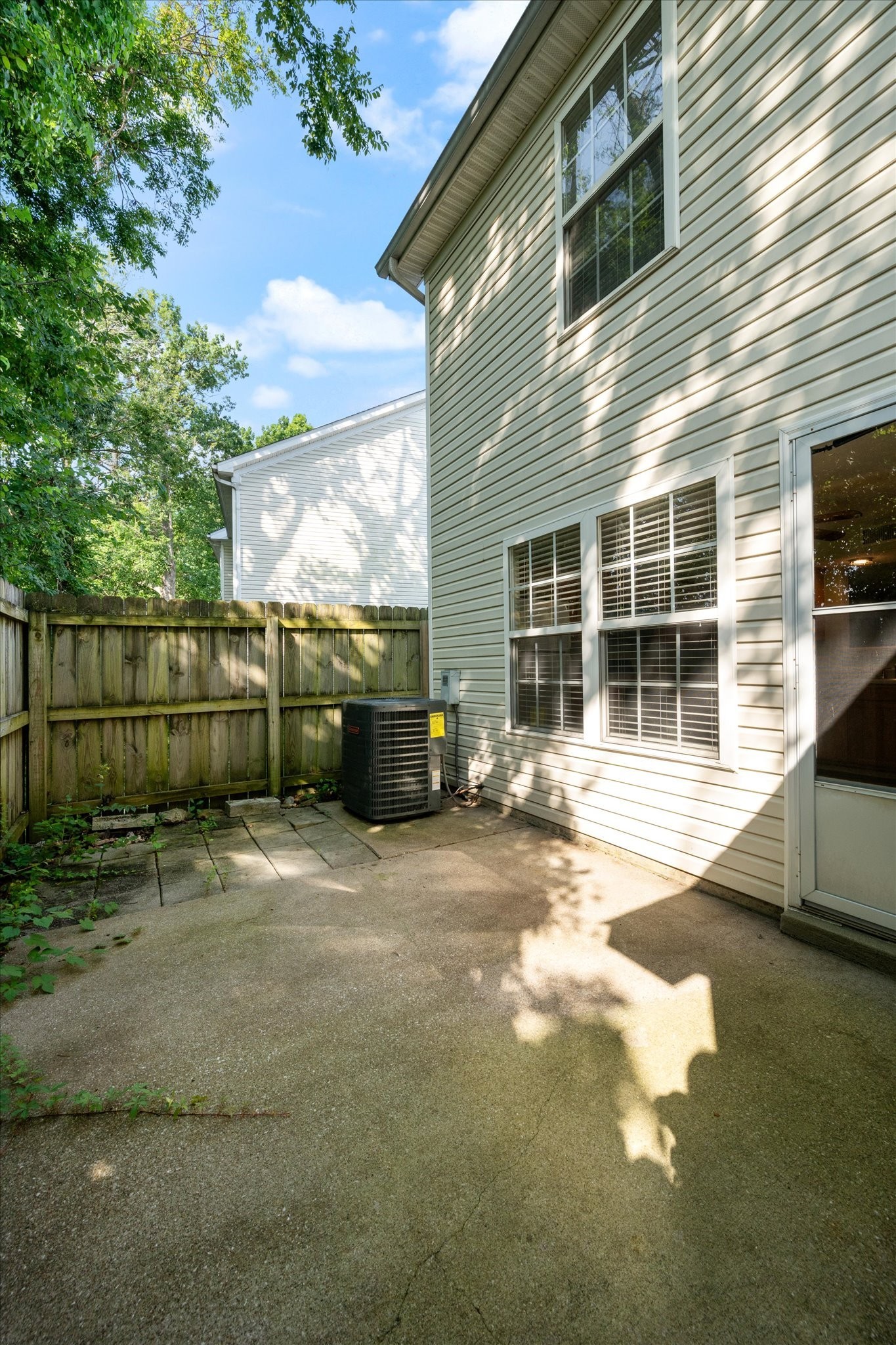 7013 Alon Babayan Arch, E