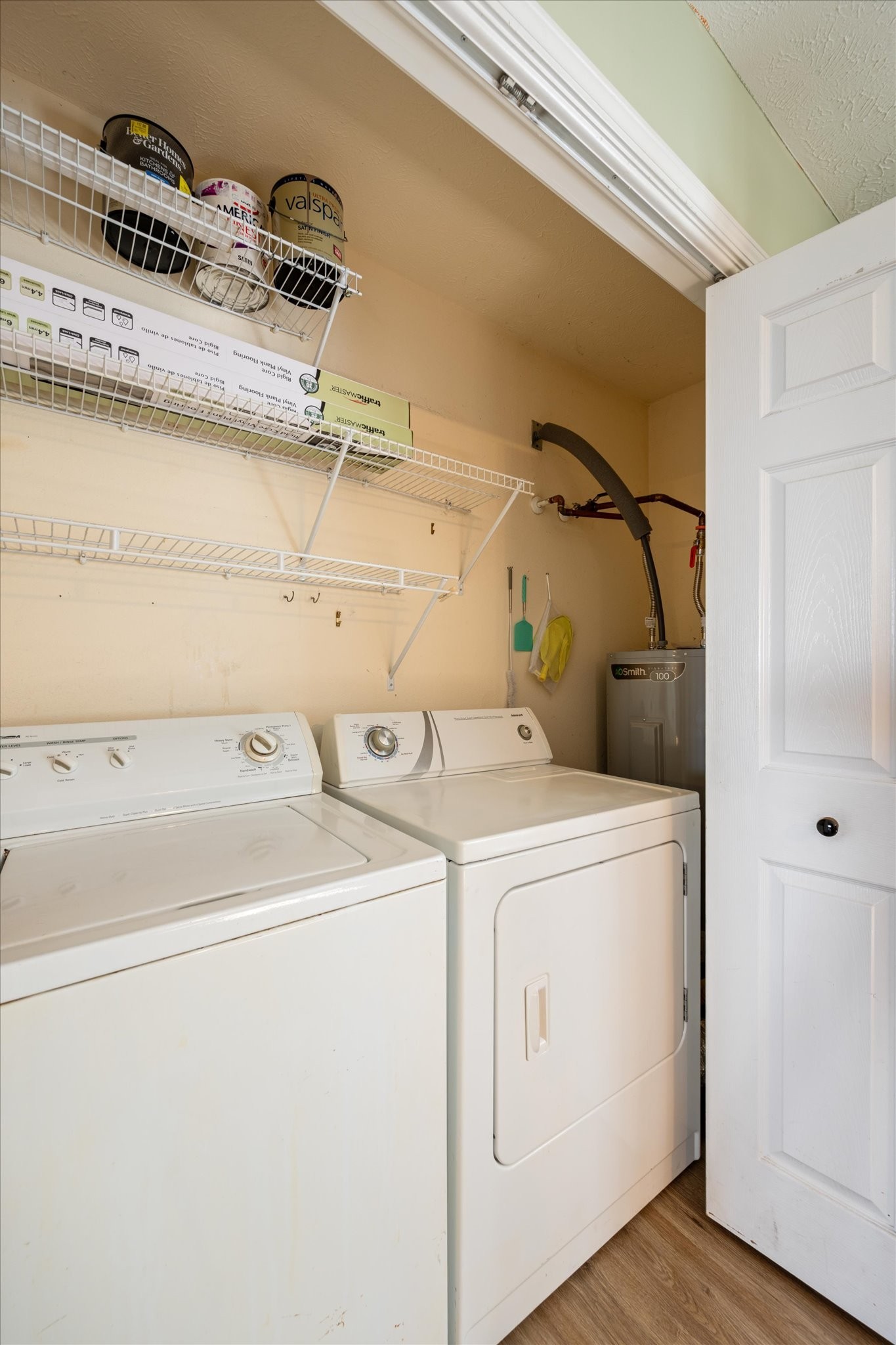 7013 Alon Babayan Arch, E