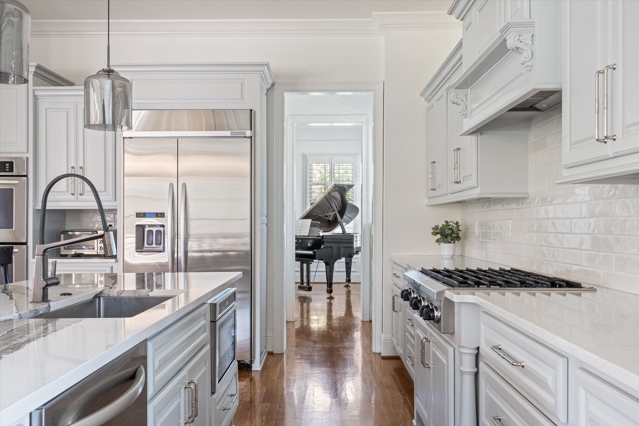 1736 Richbourg Park Dr
