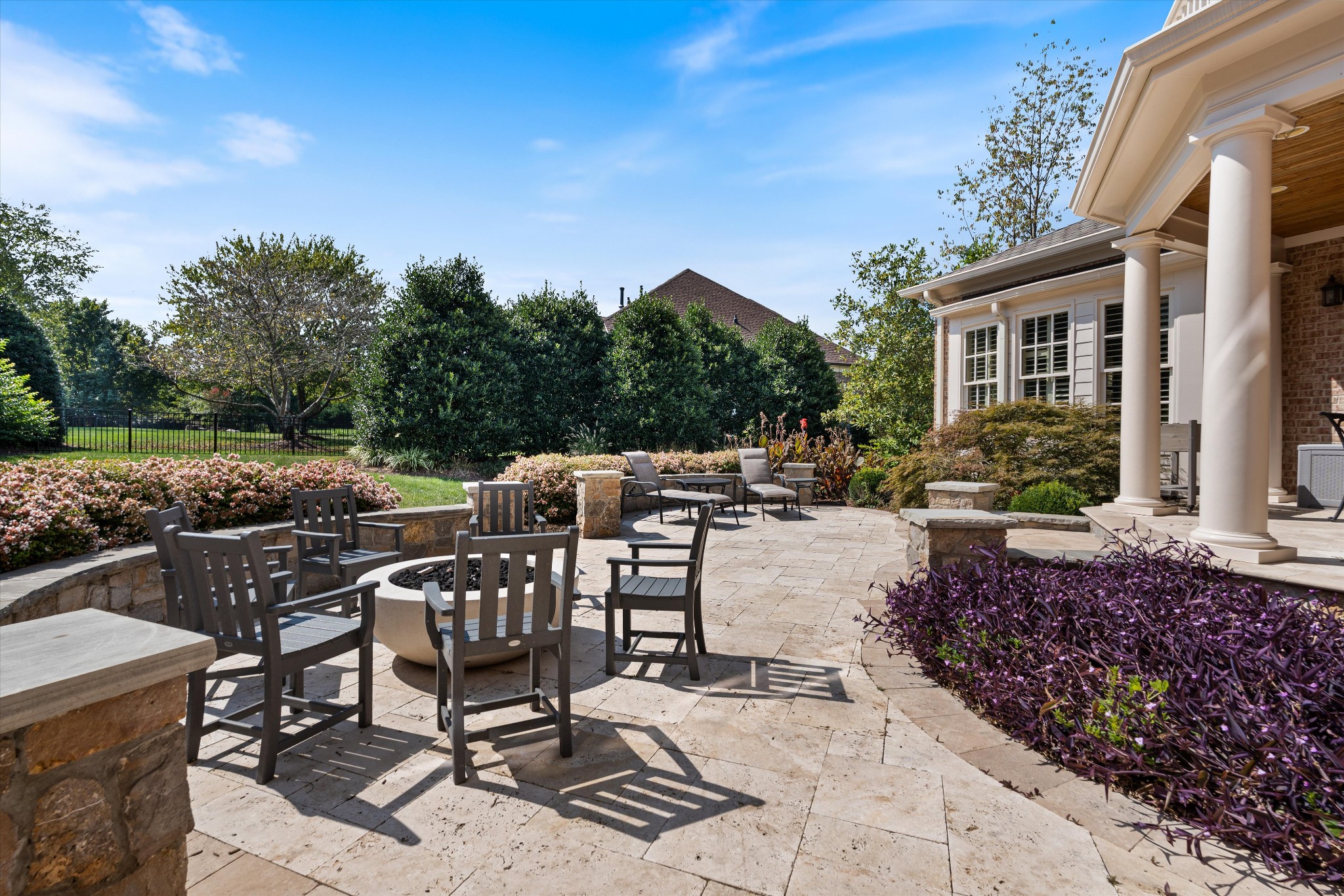 1736 Richbourg Park Dr
