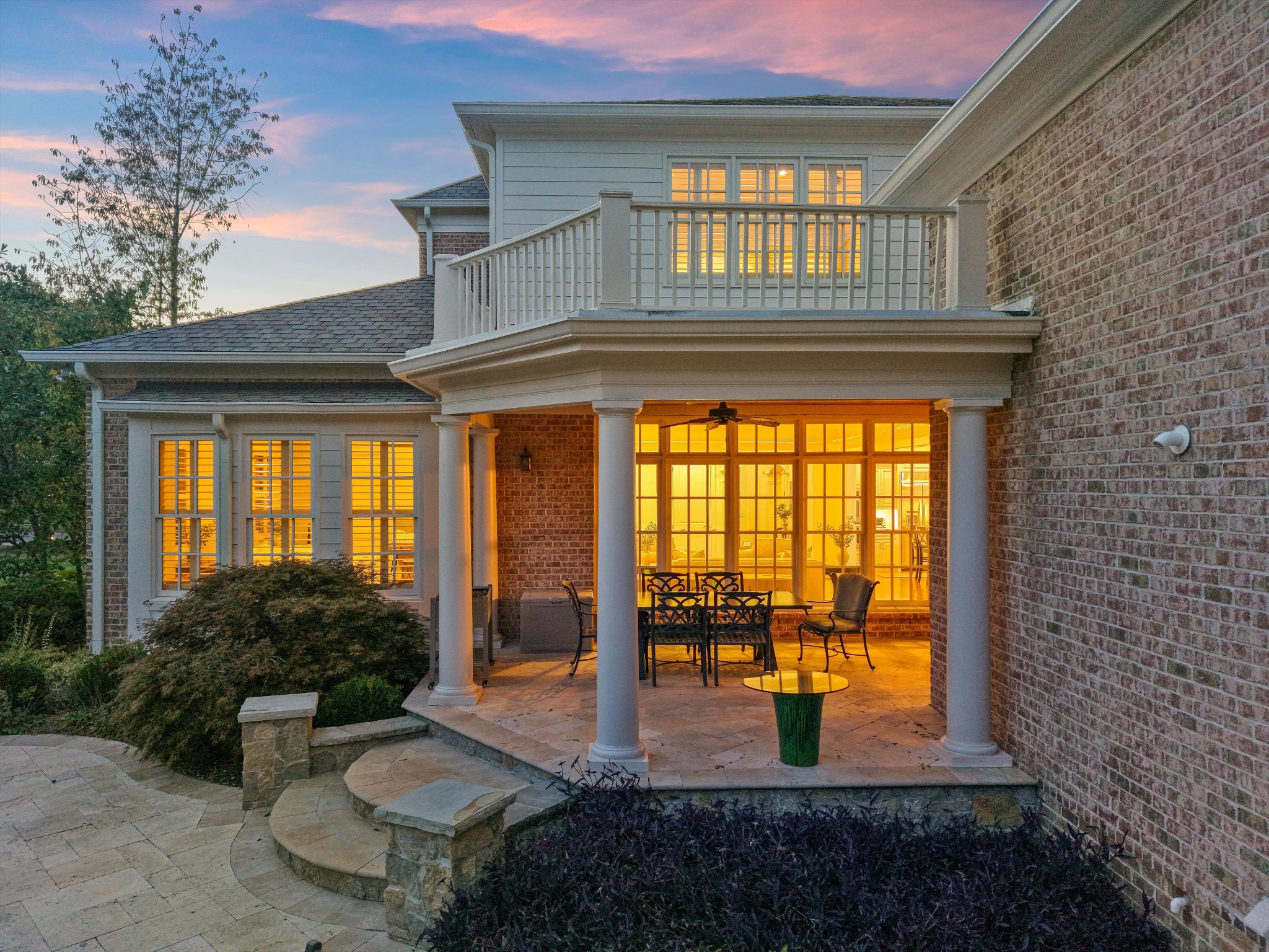 1736 Richbourg Park Dr