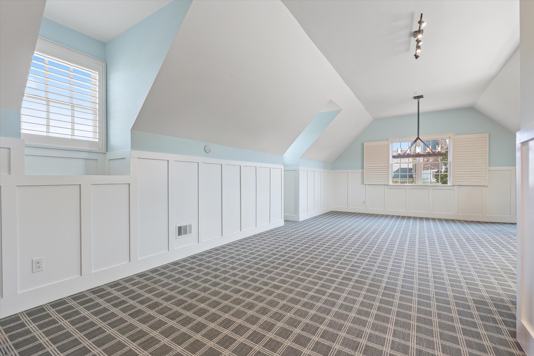 1736 Richbourg Park Dr