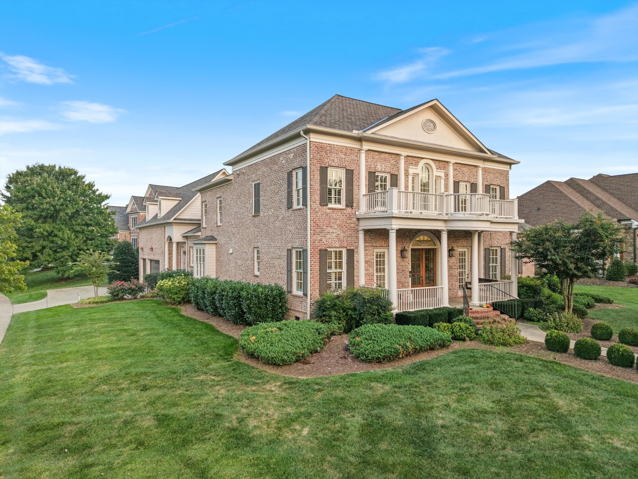 1736 Richbourg Park Dr