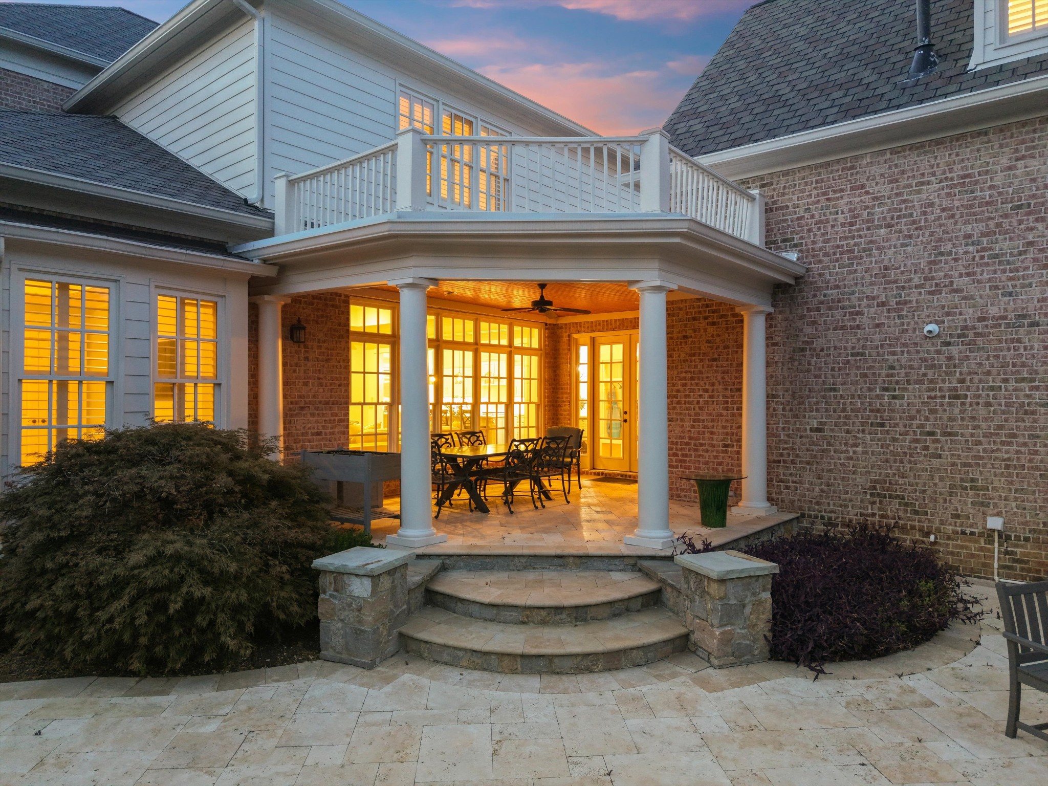 1736 Richbourg Park Dr