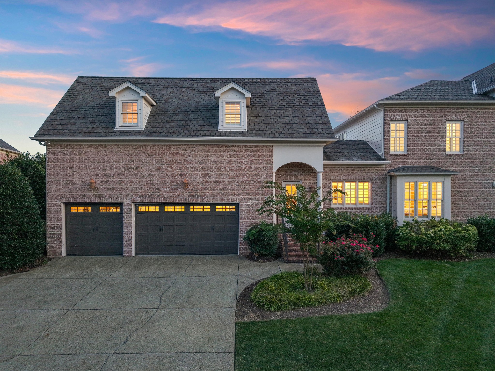 1736 Richbourg Park Dr