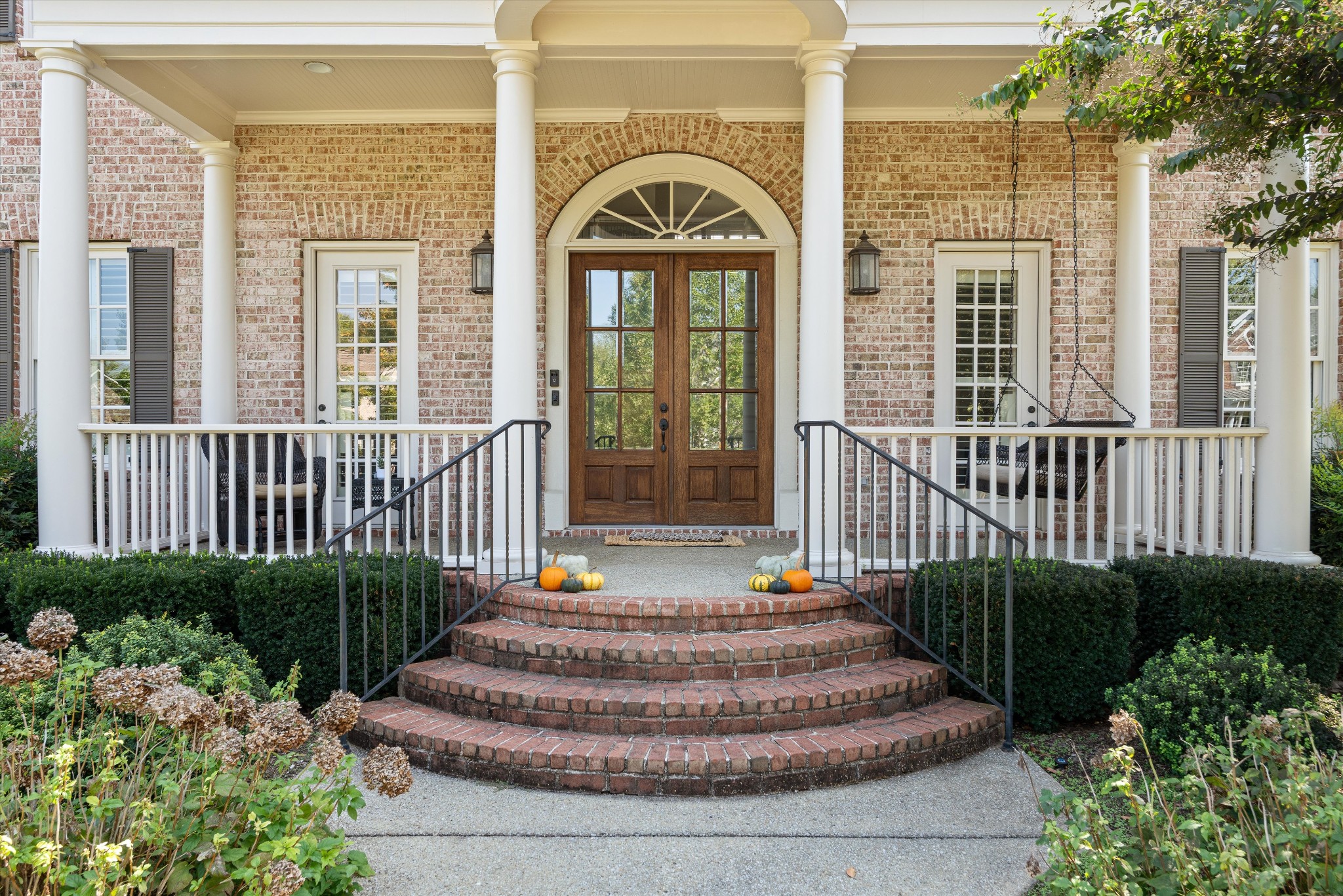 1736 Richbourg Park Dr