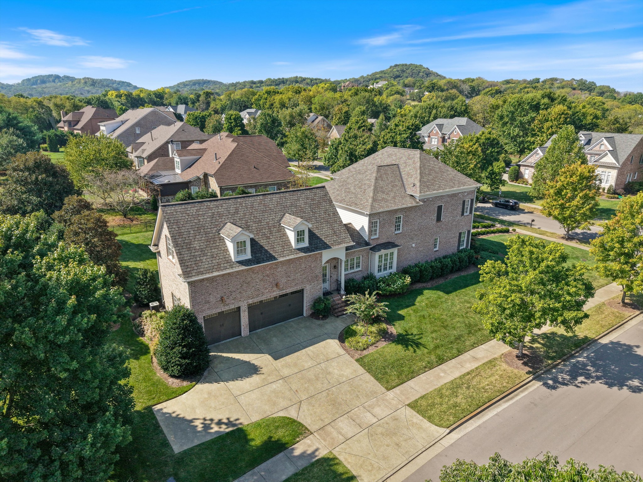 1736 Richbourg Park Dr