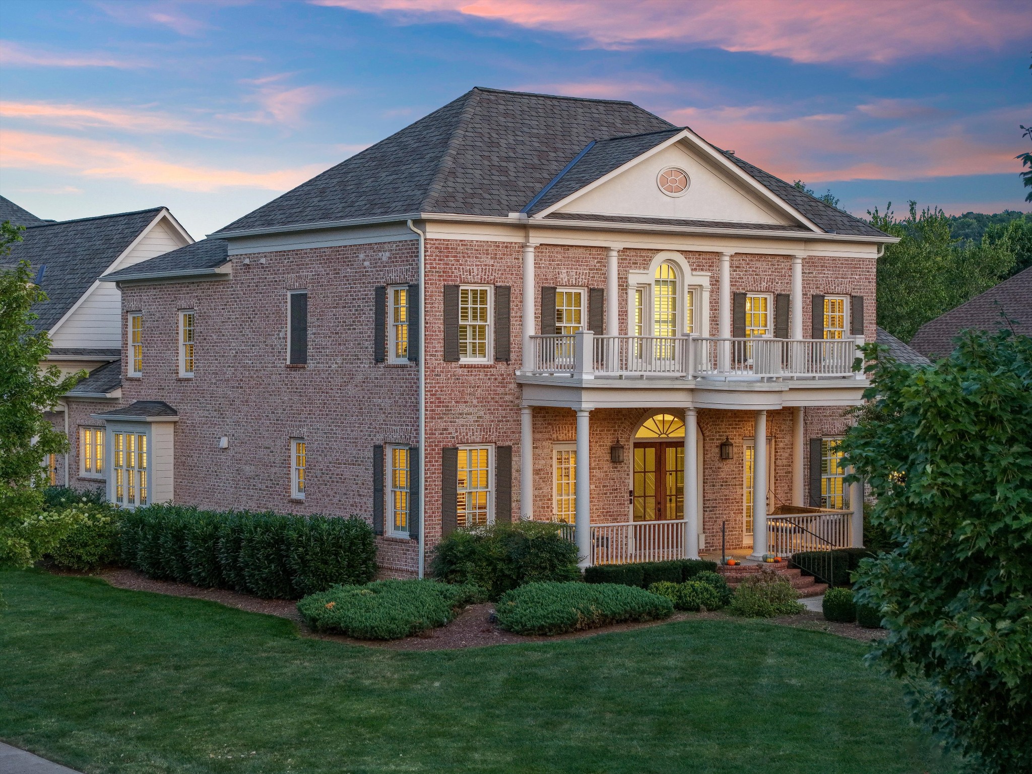 1736 Richbourg Park Dr