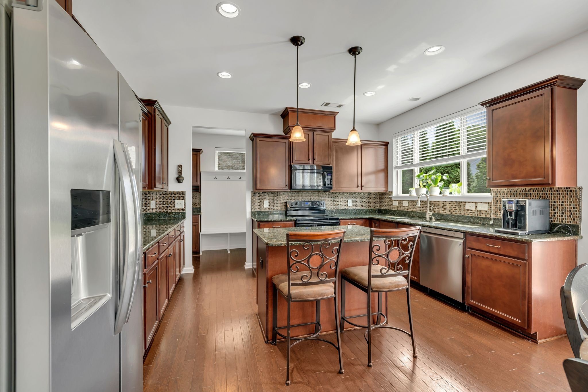1232 Stockwell Dr