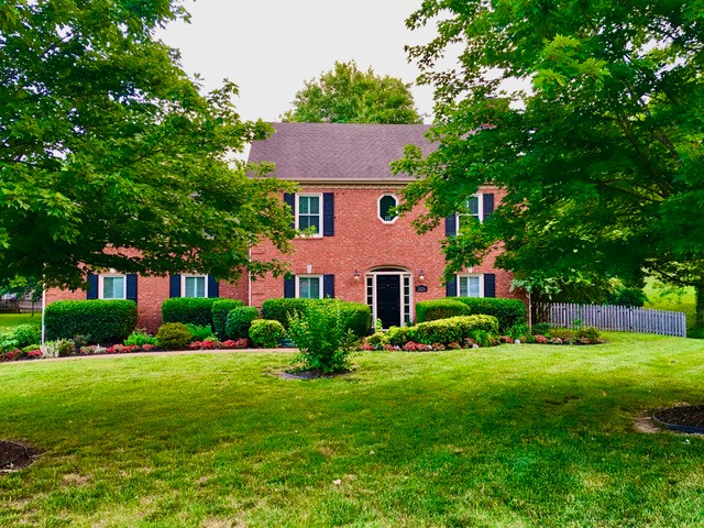 1329 Chestnut