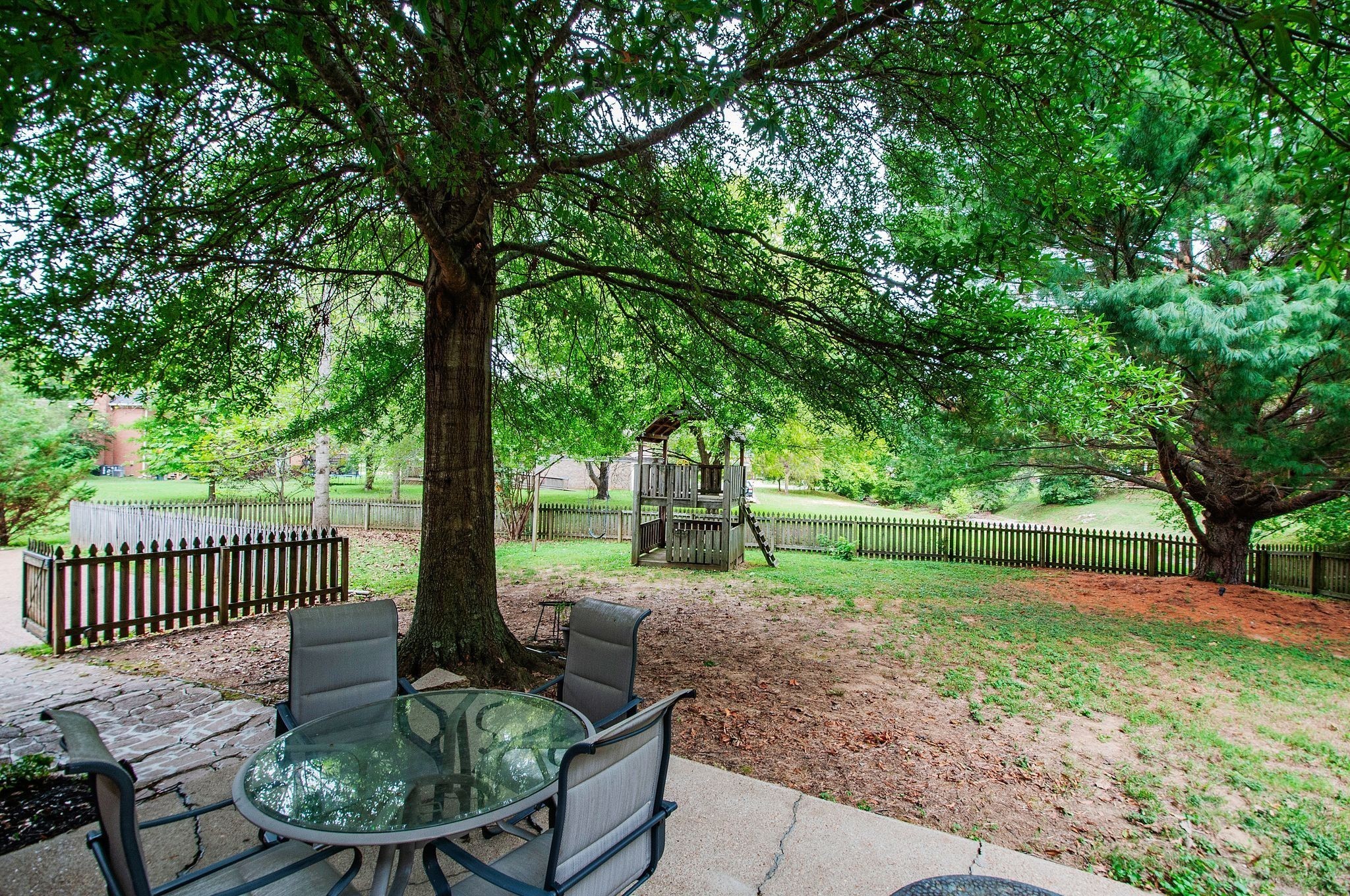 1329 Chestnut