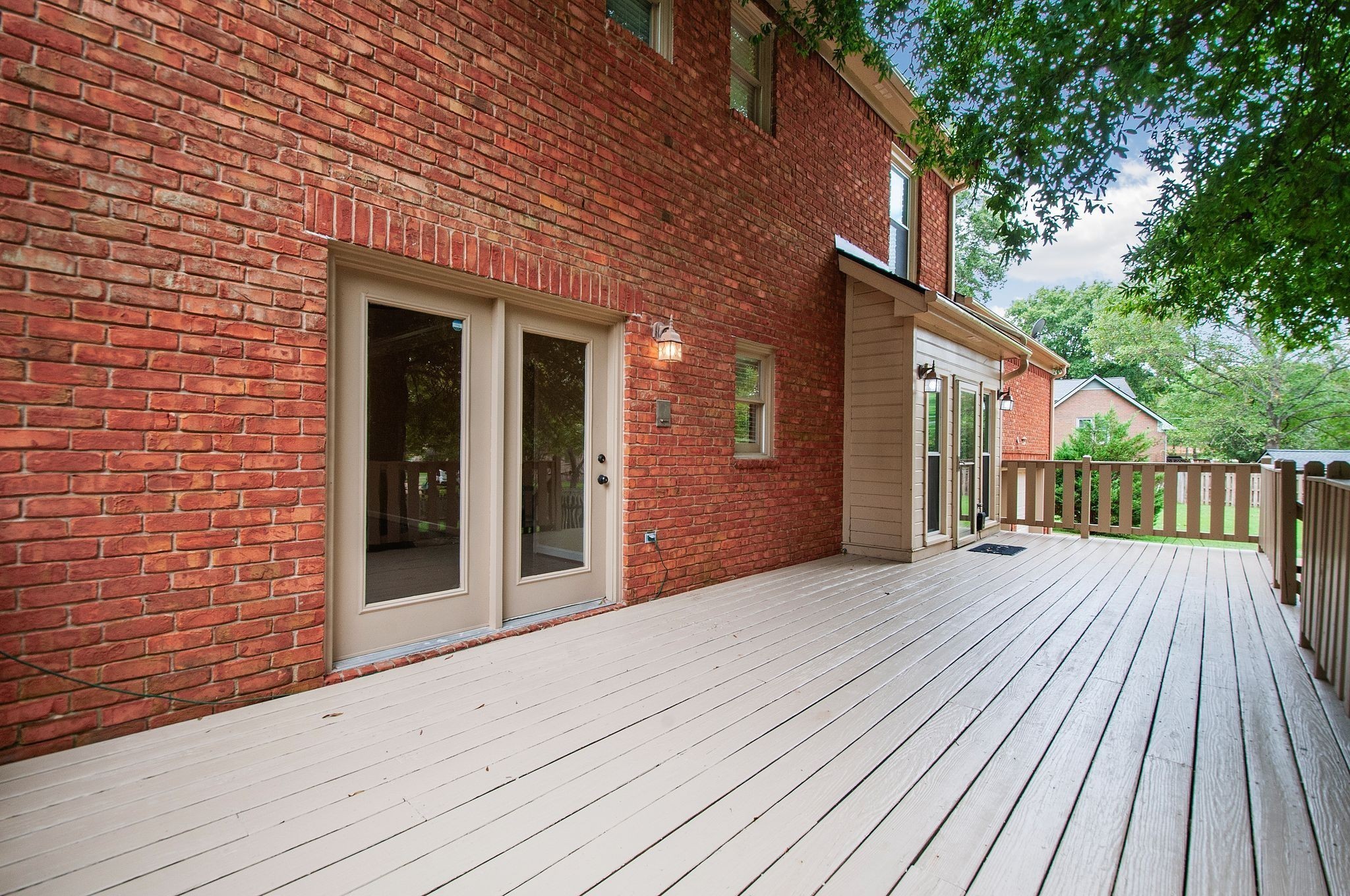 1329 Chestnut