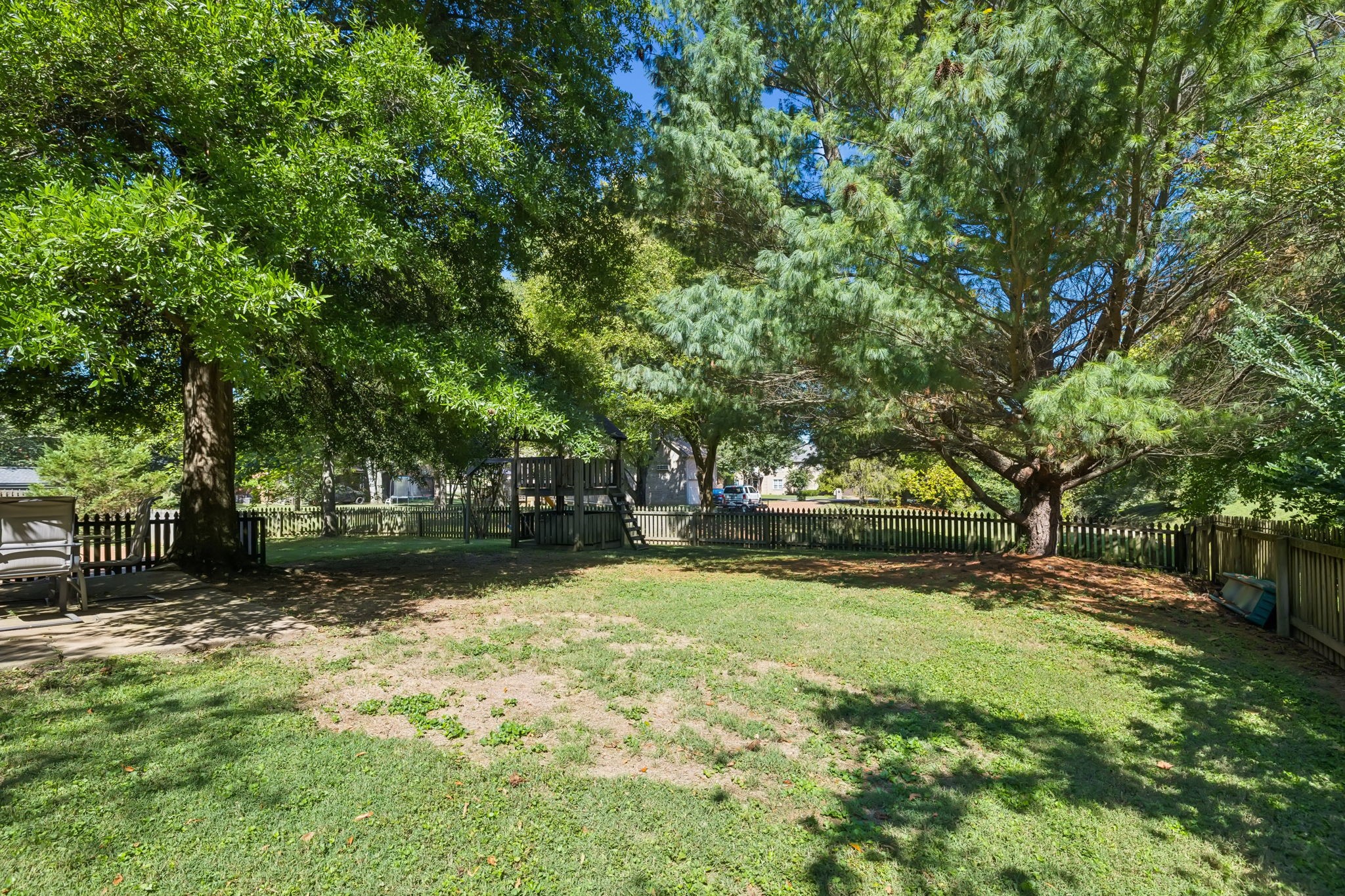 1329 Chestnut