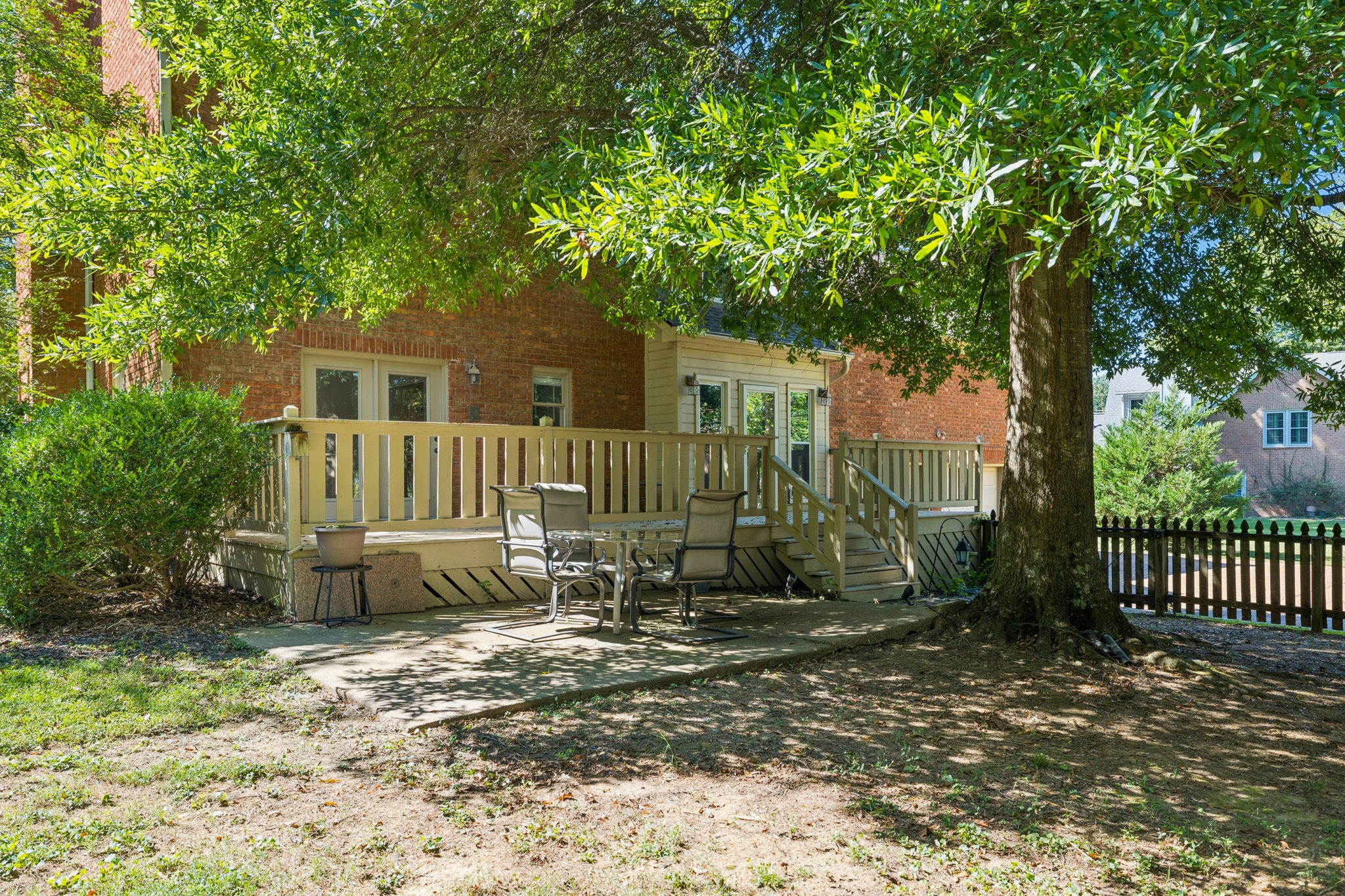 1329 Chestnut