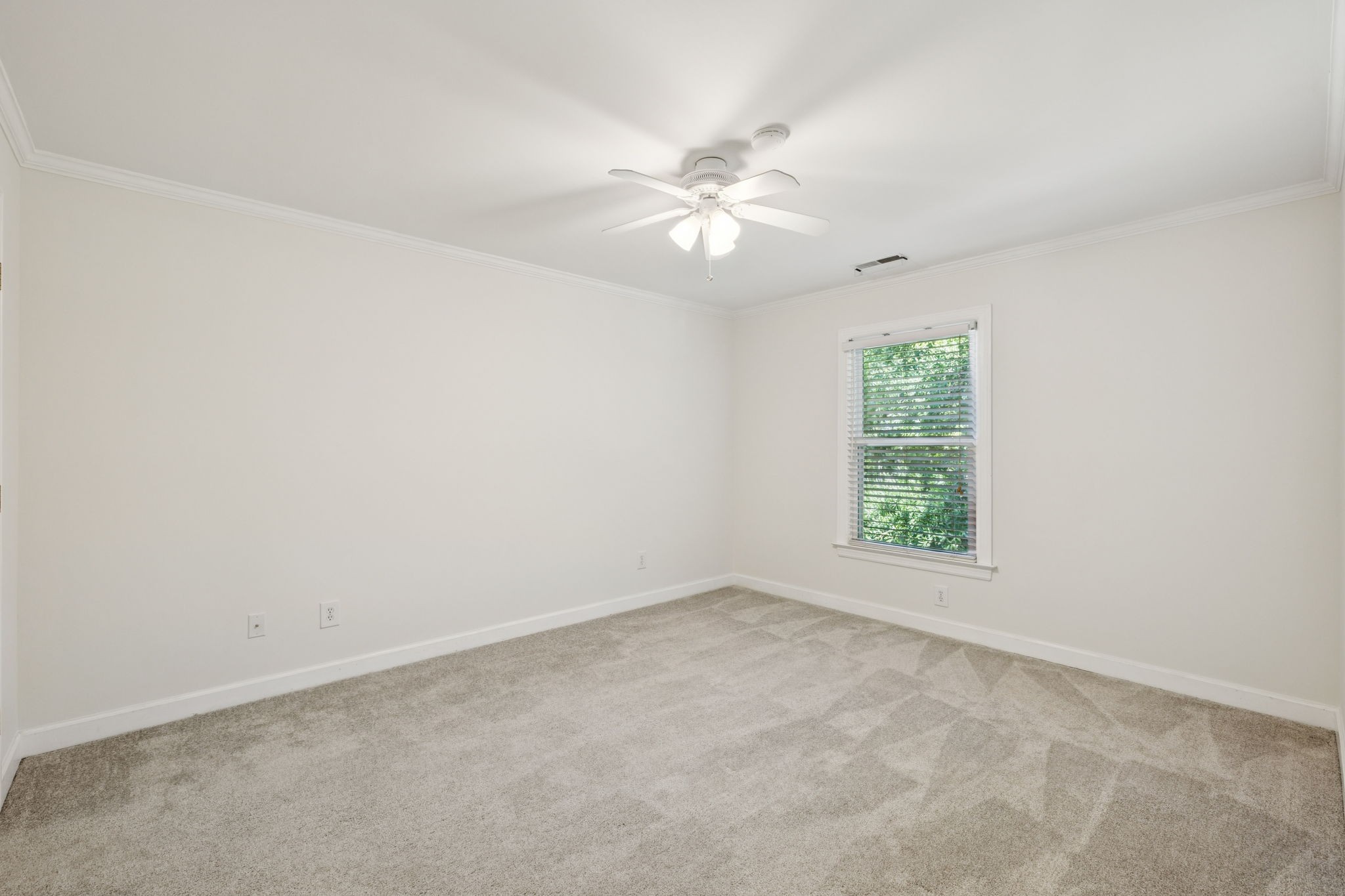 1329 Chestnut