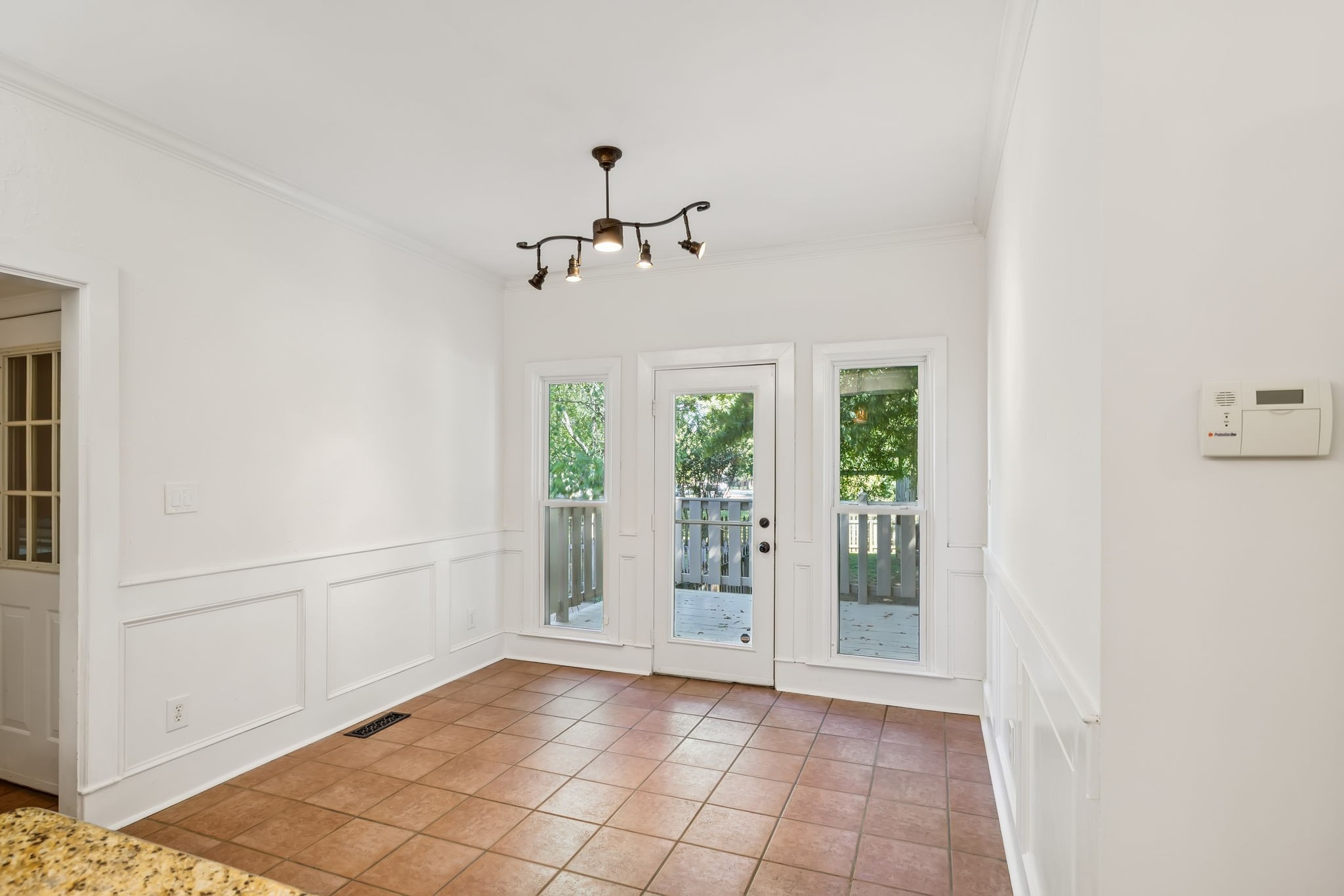 1329 Chestnut