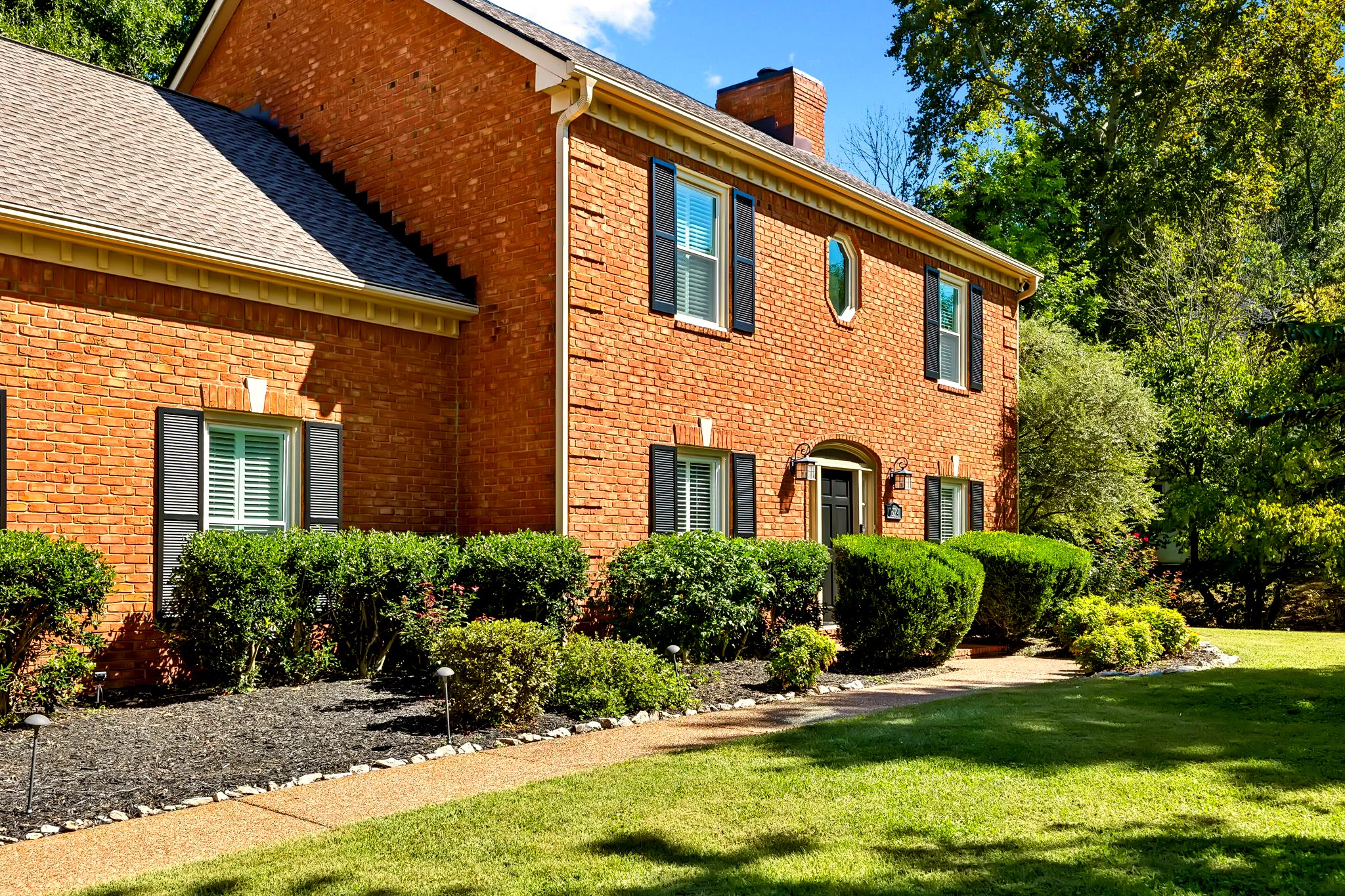 1329 Chestnut