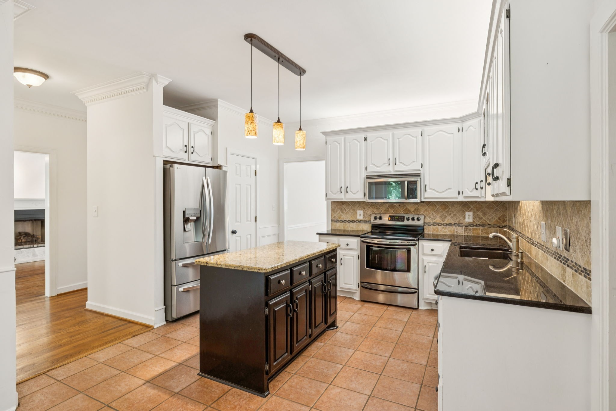 1329 Chestnut