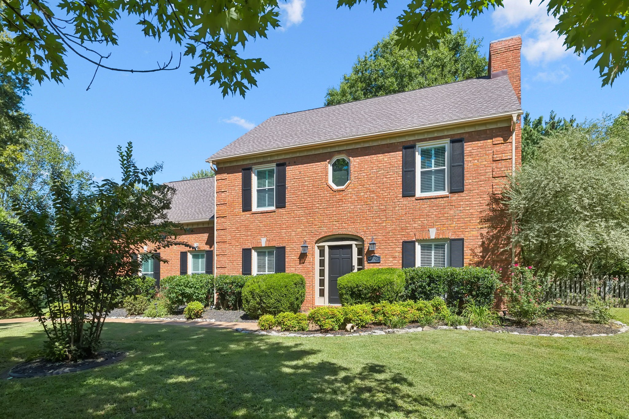1329 Chestnut