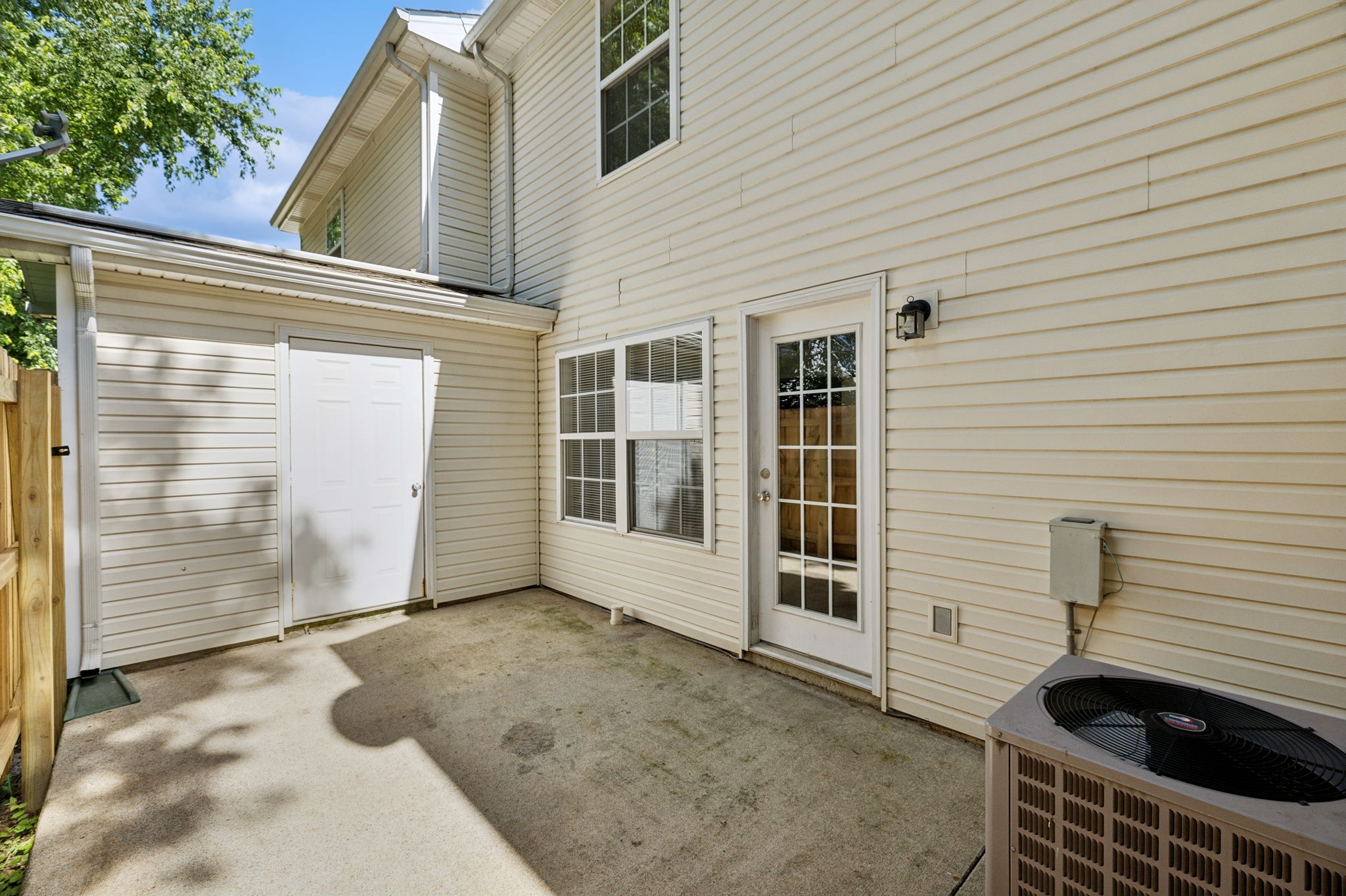 354 Arapaho Dr