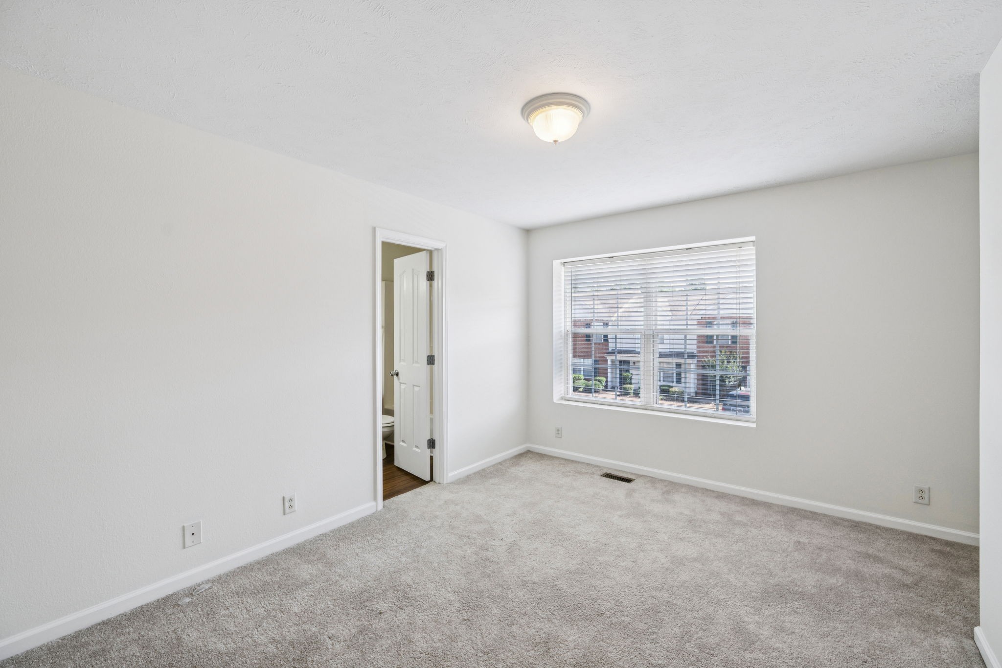 354 Arapaho Dr