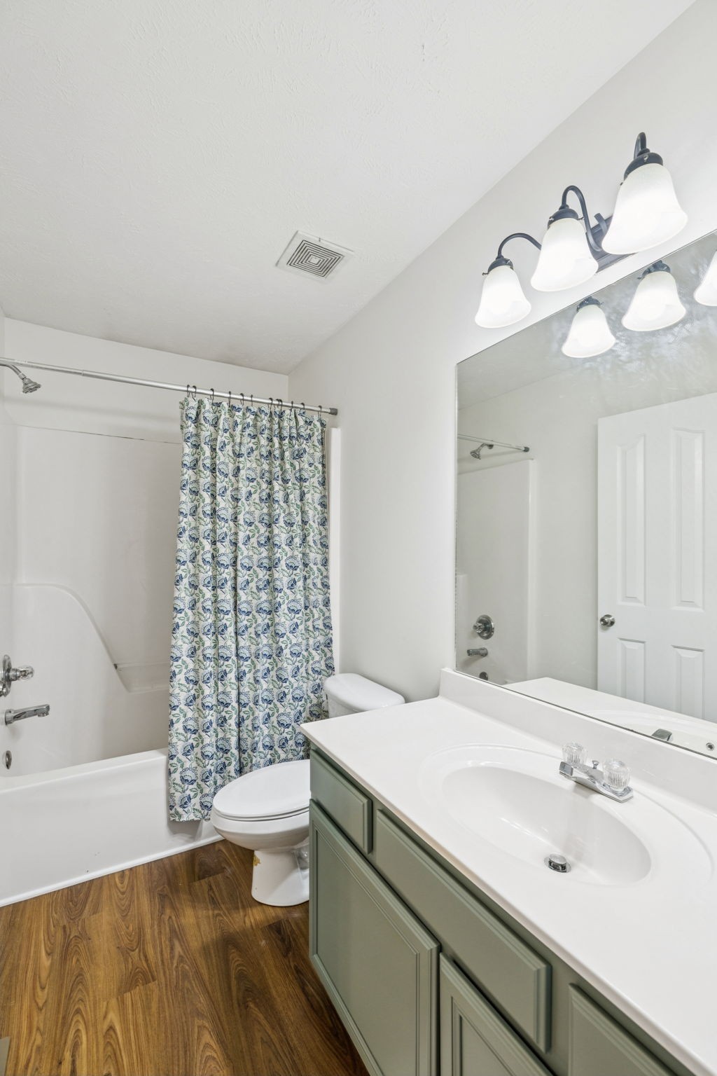 354 Arapaho Dr