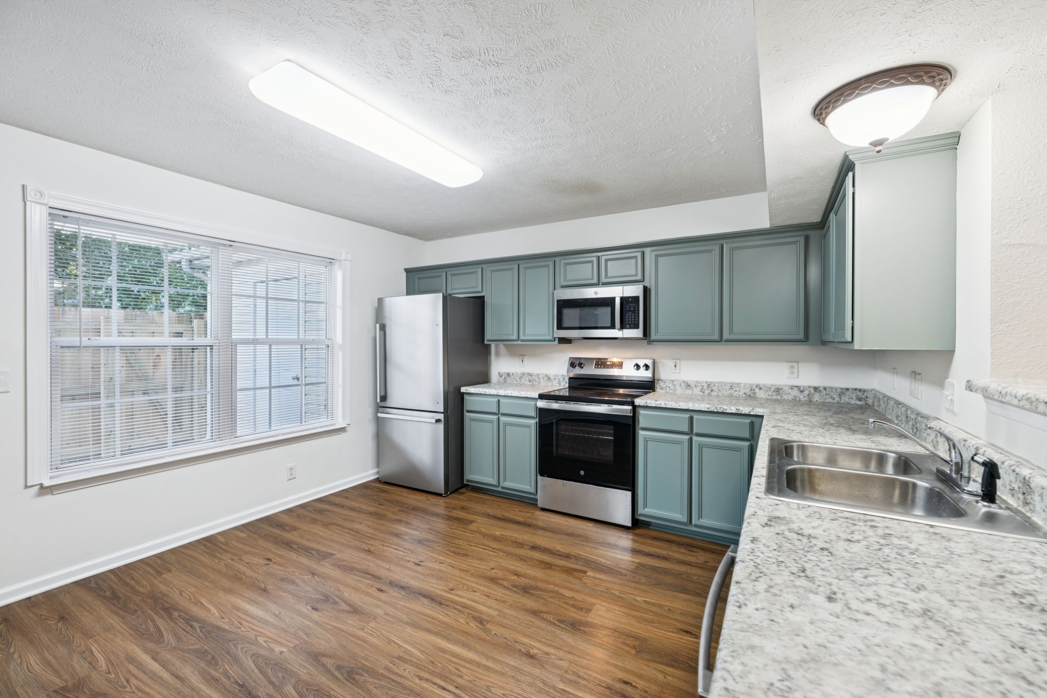 354 Arapaho Dr