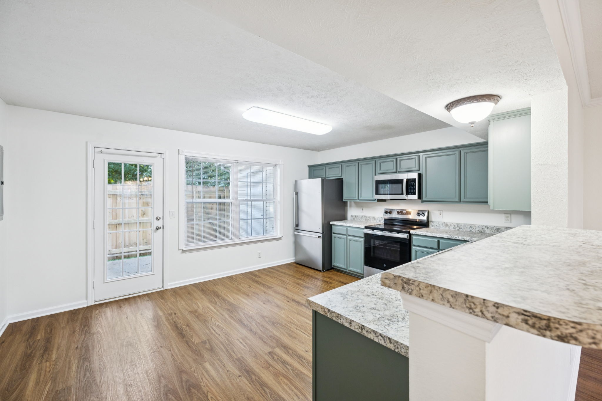 354 Arapaho Dr