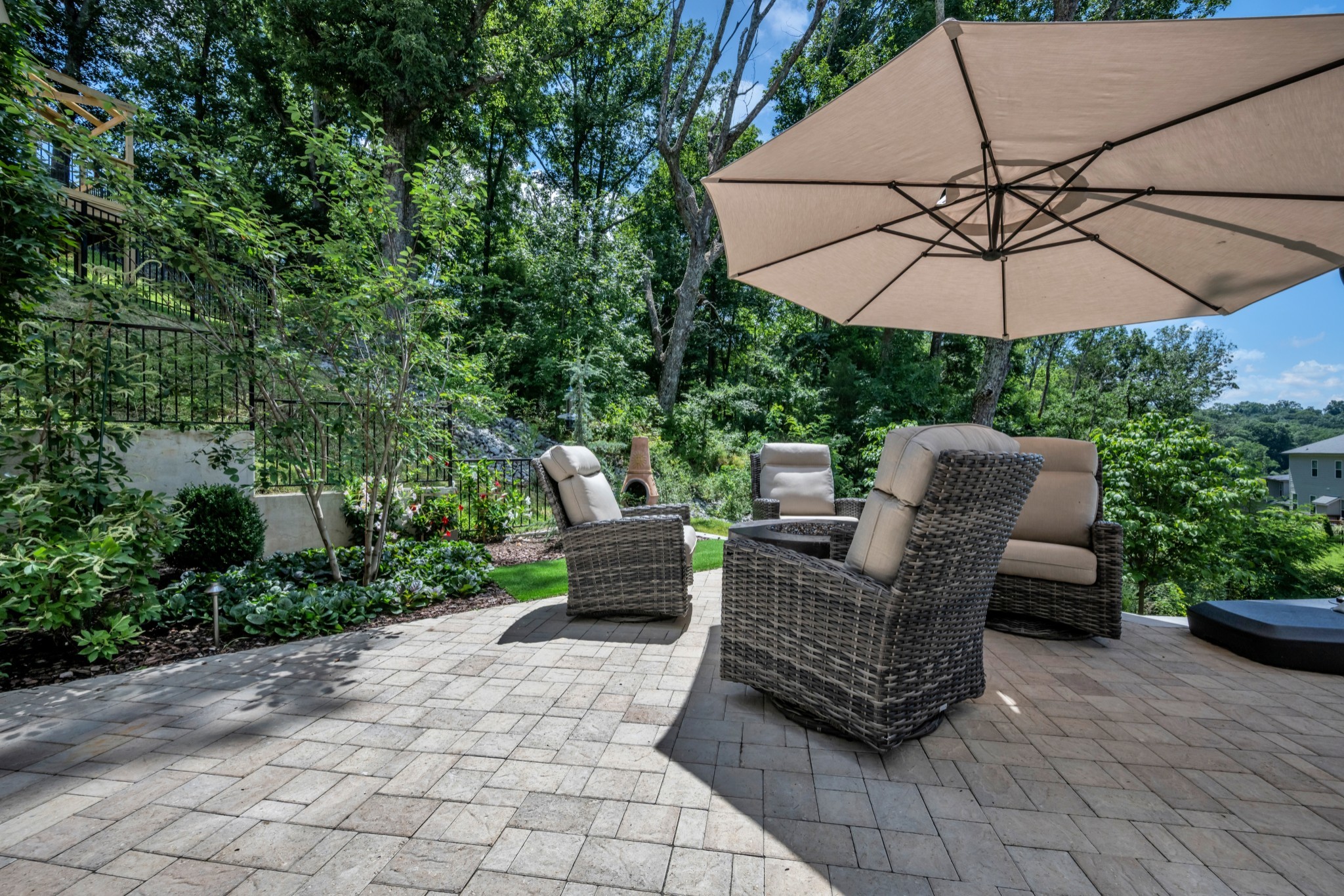 713 Summit Oaks Ct