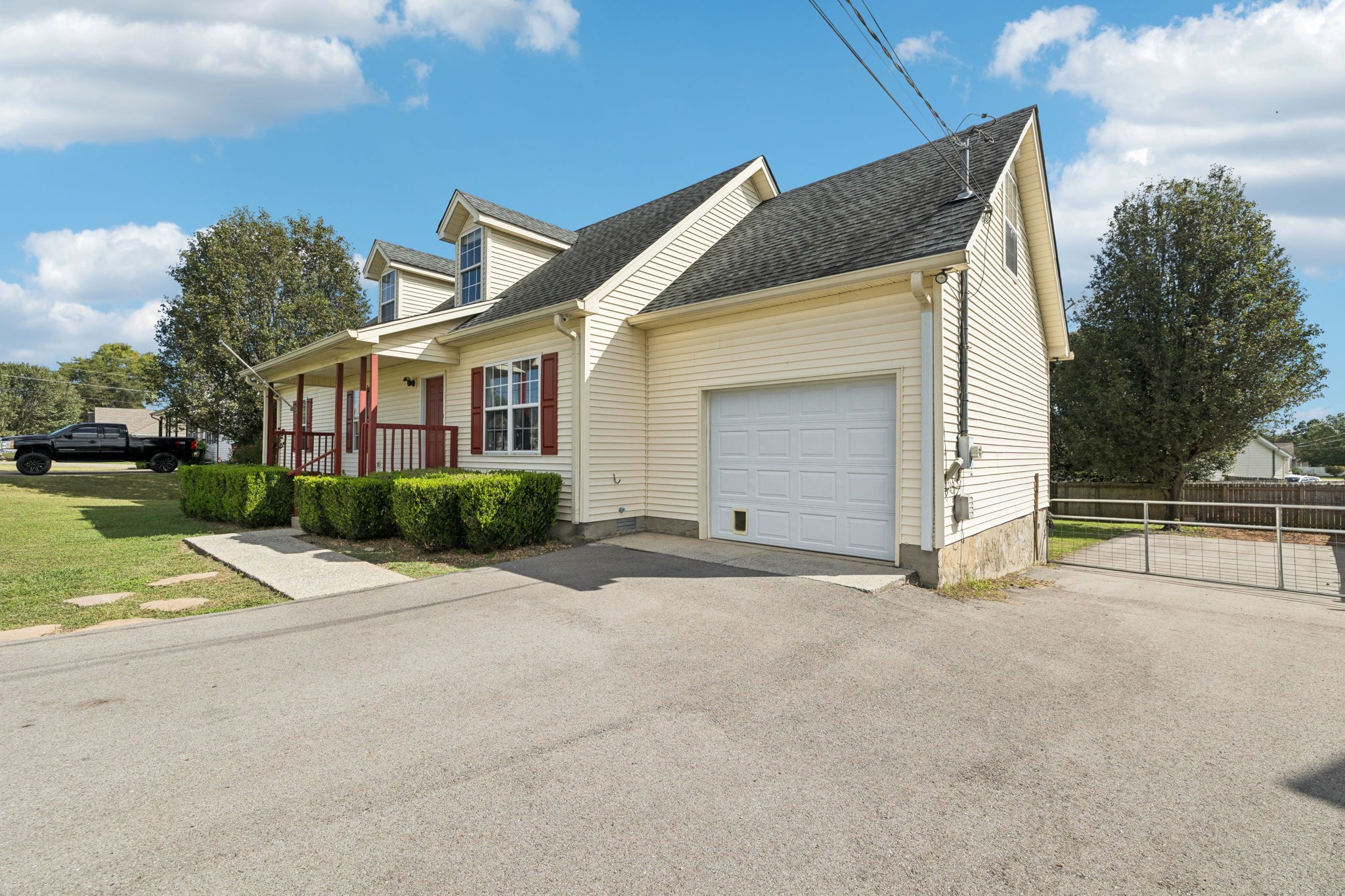 2914 Kedzie Dr