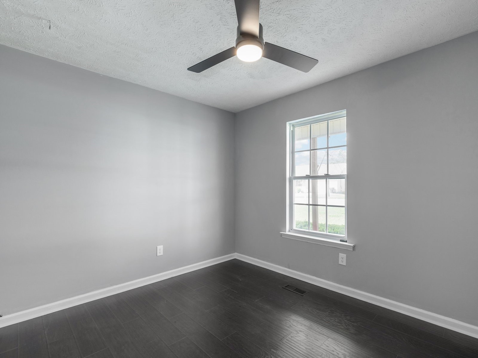 2914 Kedzie Dr