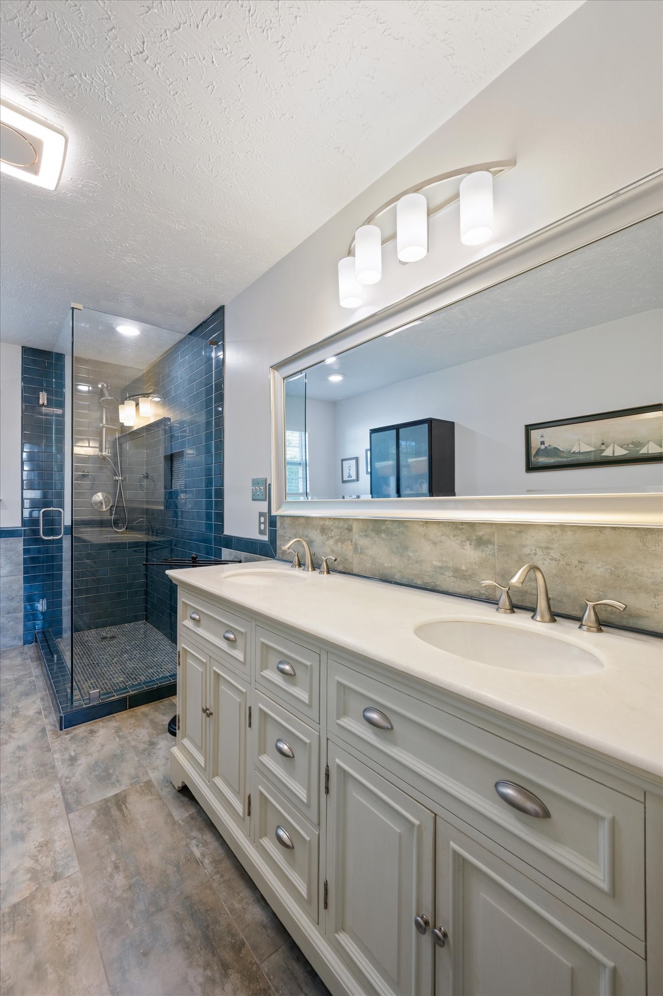 222 Wellington Way