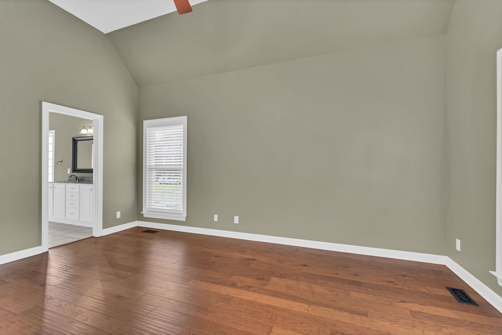 1157 Blake Ct