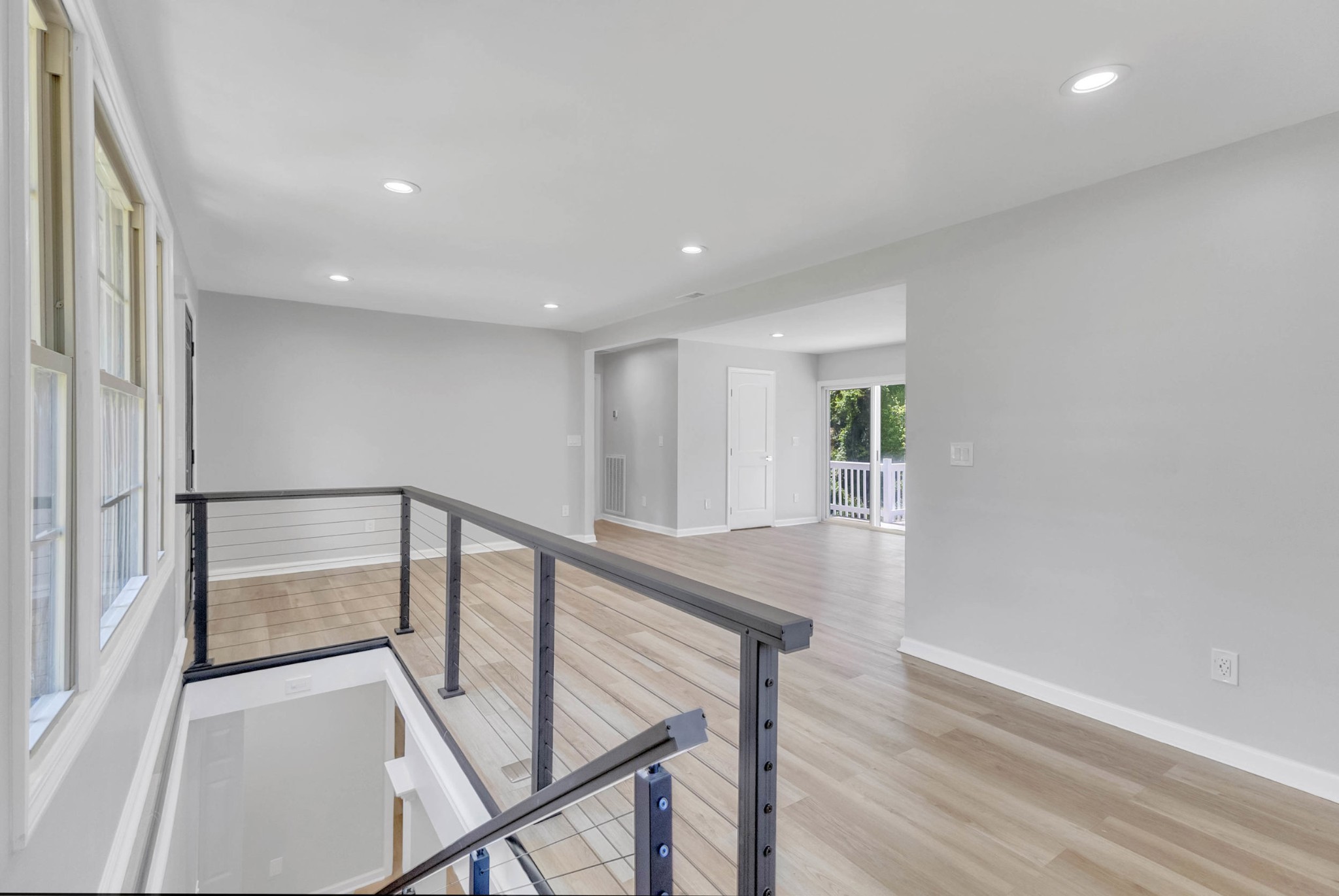 7025 Bonnafair Dr