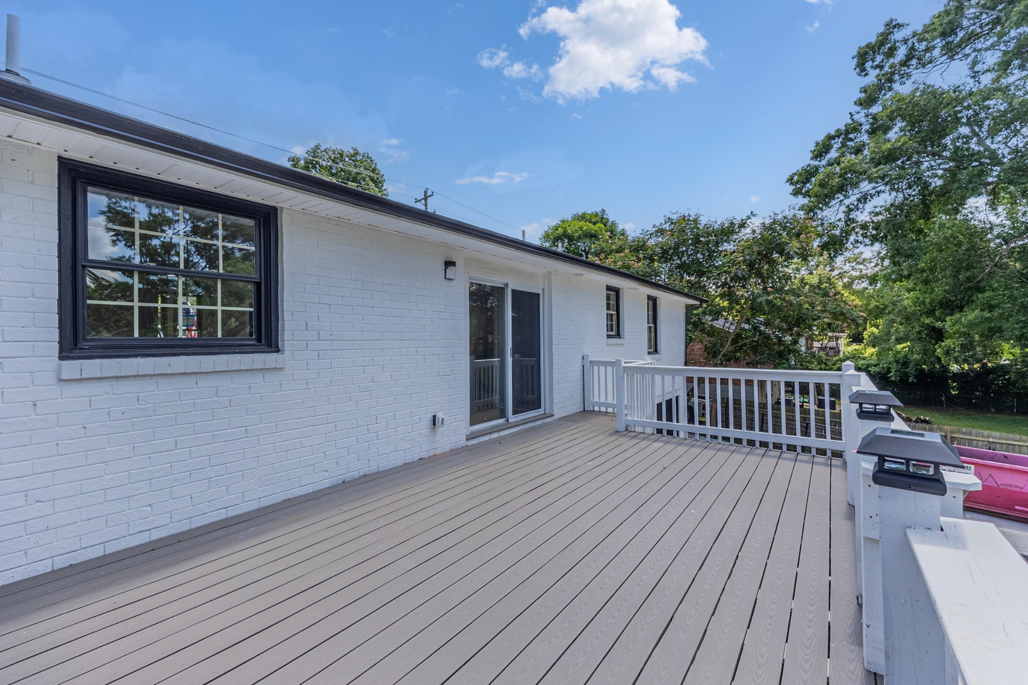 7025 Bonnafair Dr
