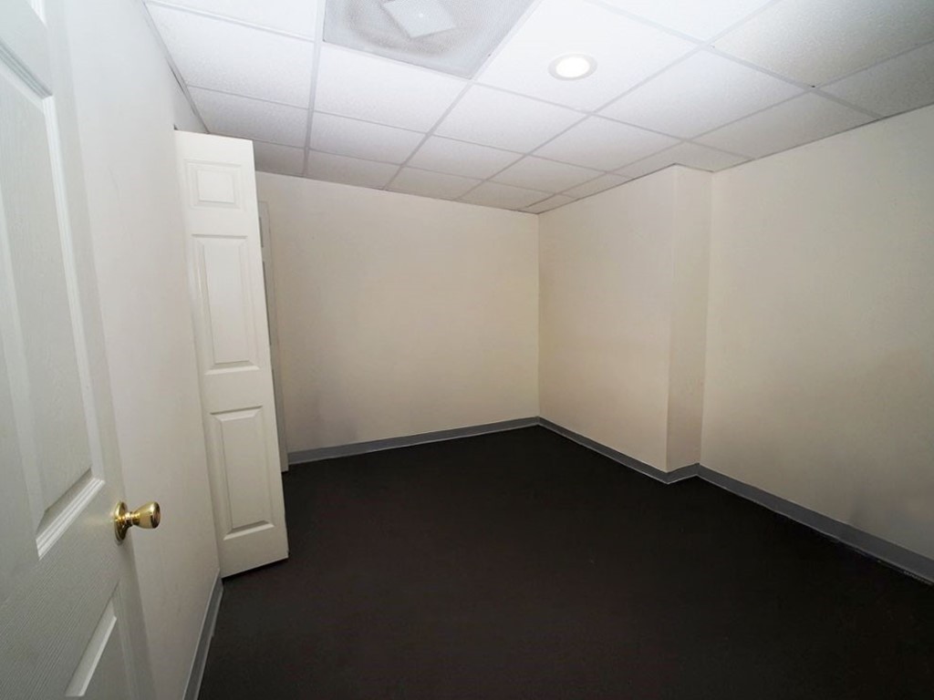 914 Red Rd